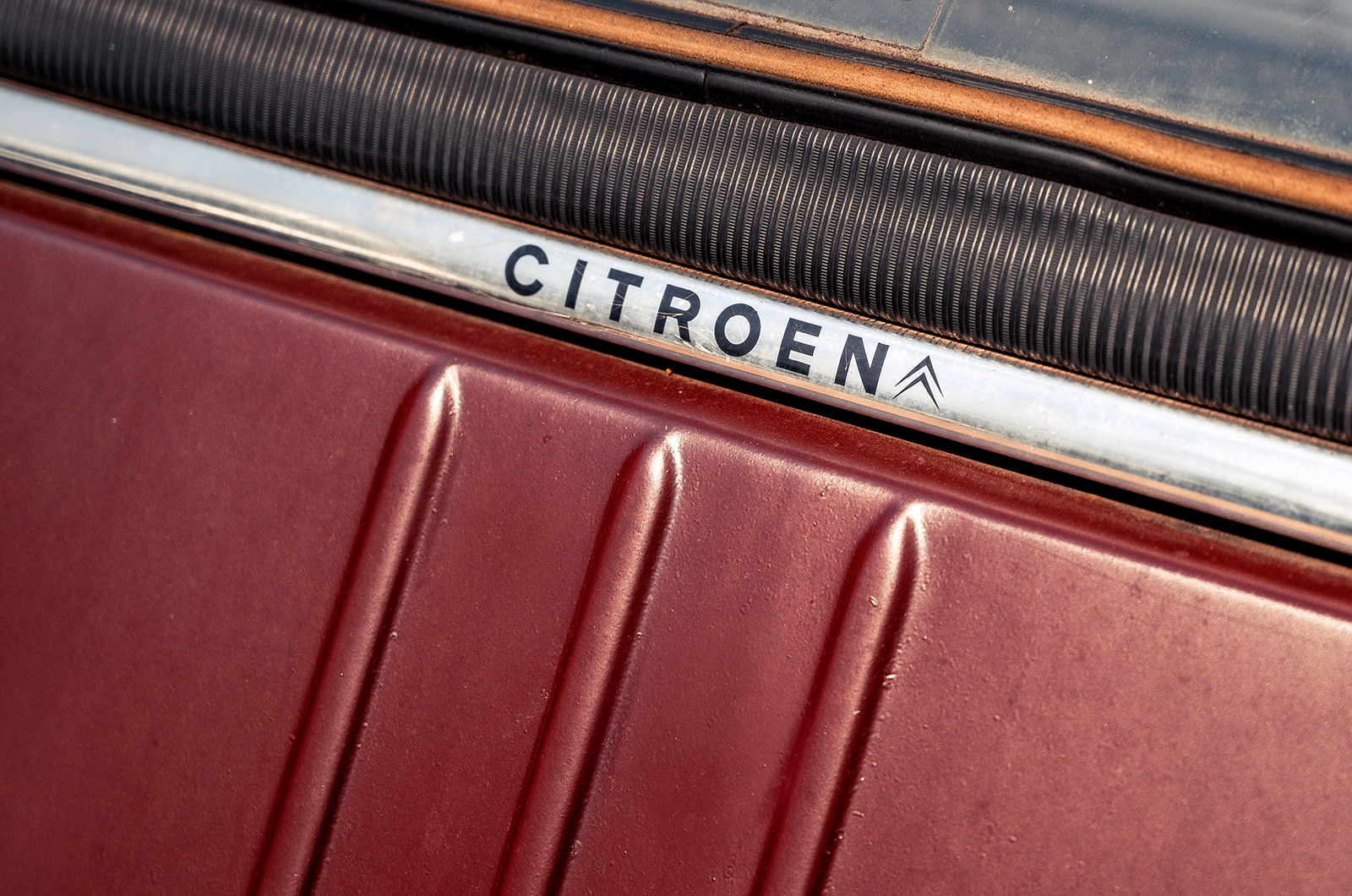 Classic & Sports Car – Cheaper by the million: Citroën AZAM 6 vs Renault 4L