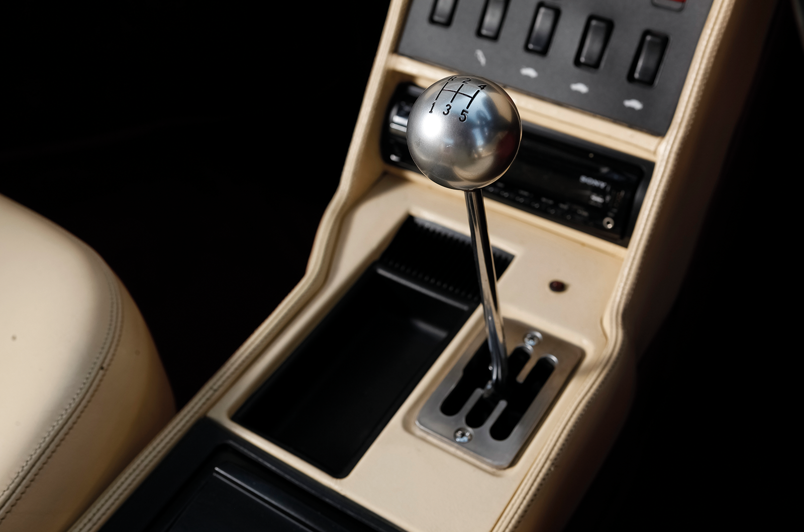 Classic & Sports Car – Ferrari Mondial: from zero to hero