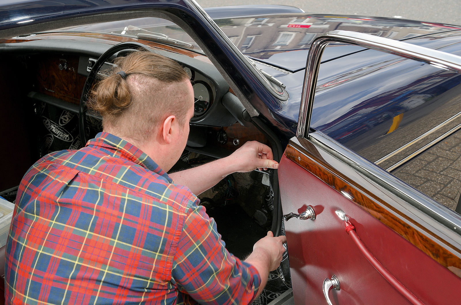 Classic & Sports Car – The specialist: One-to-One Trimmers