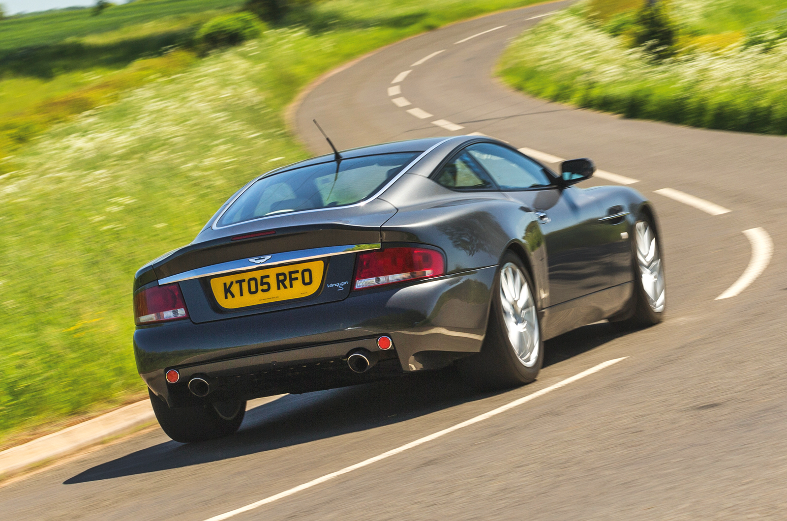 Classic & Sports Car – Better by the dozen: Lamborghini Murciélago vs Aston Martin Vanquish S vs Ferrari 575M