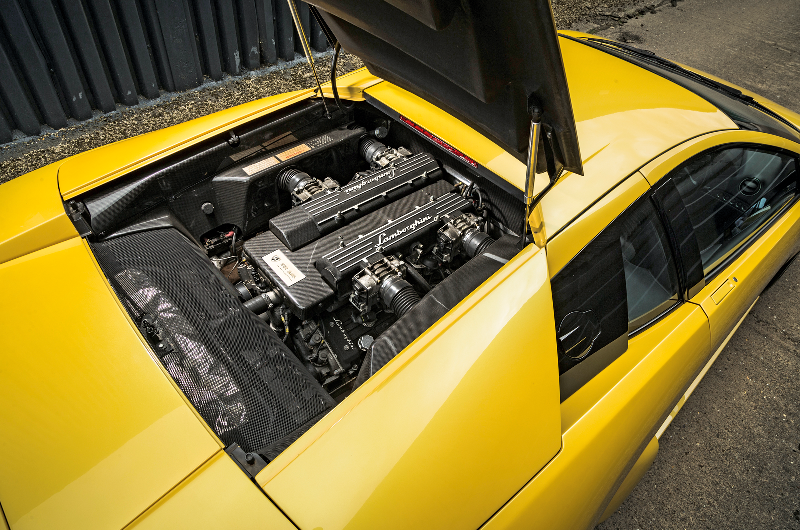 Classic & Sports Car – Better by the dozen: Lamborghini Murciélago vs Aston Martin Vanquish S vs Ferrari 575M