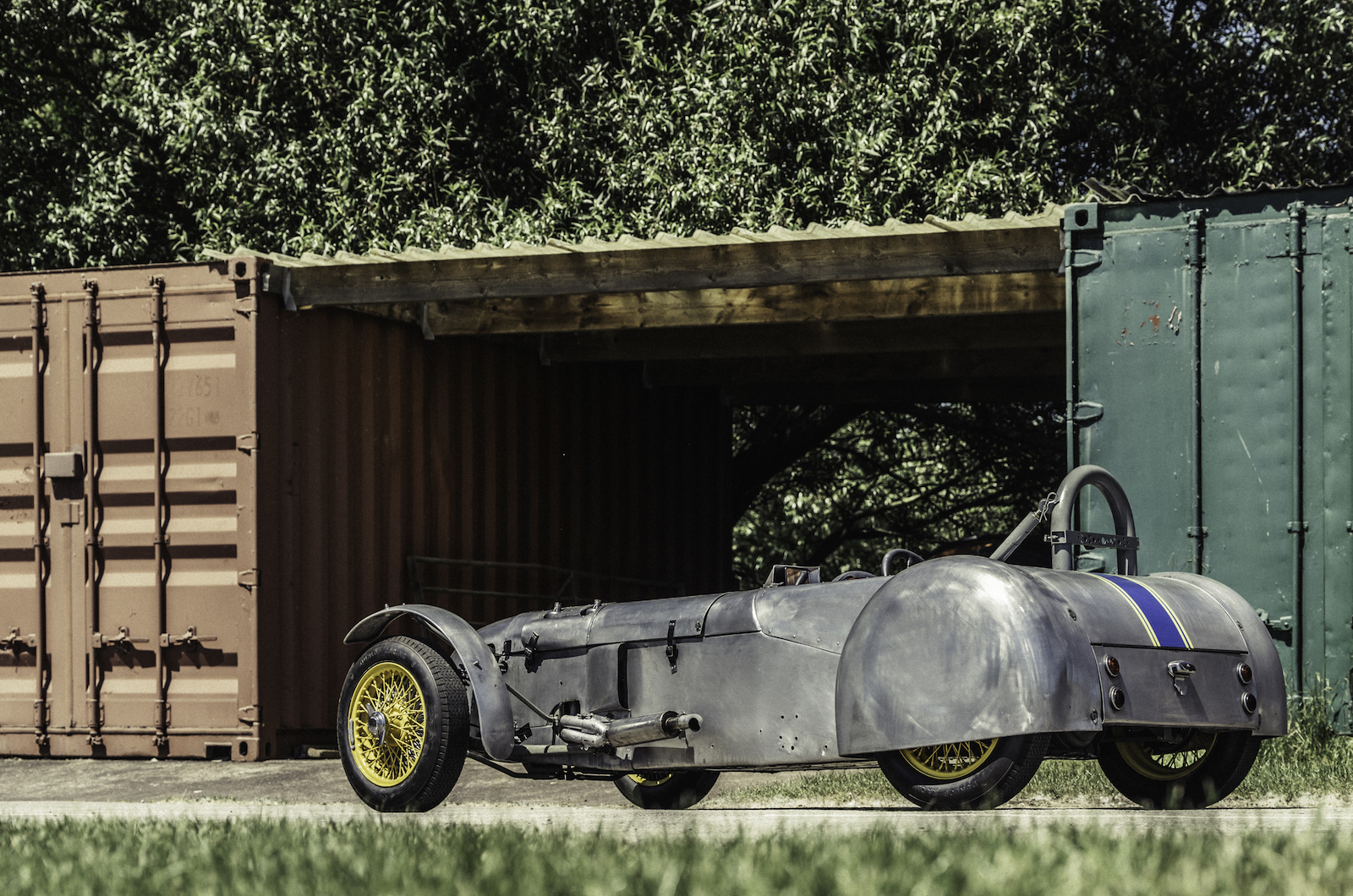 Classic & Sports Car - Lotus Six: flyweight flyer 