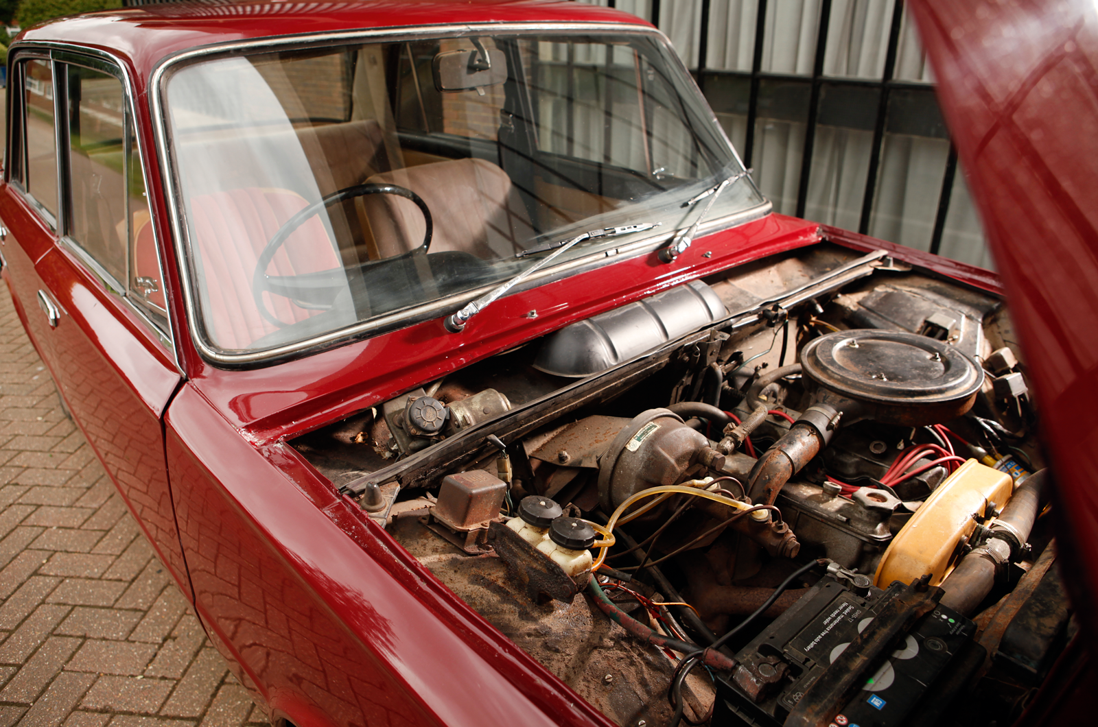 Classic & Sports Car - Perks of the job: Ford Cortina 1600E vs Renault 16TS vs Fiat 125S