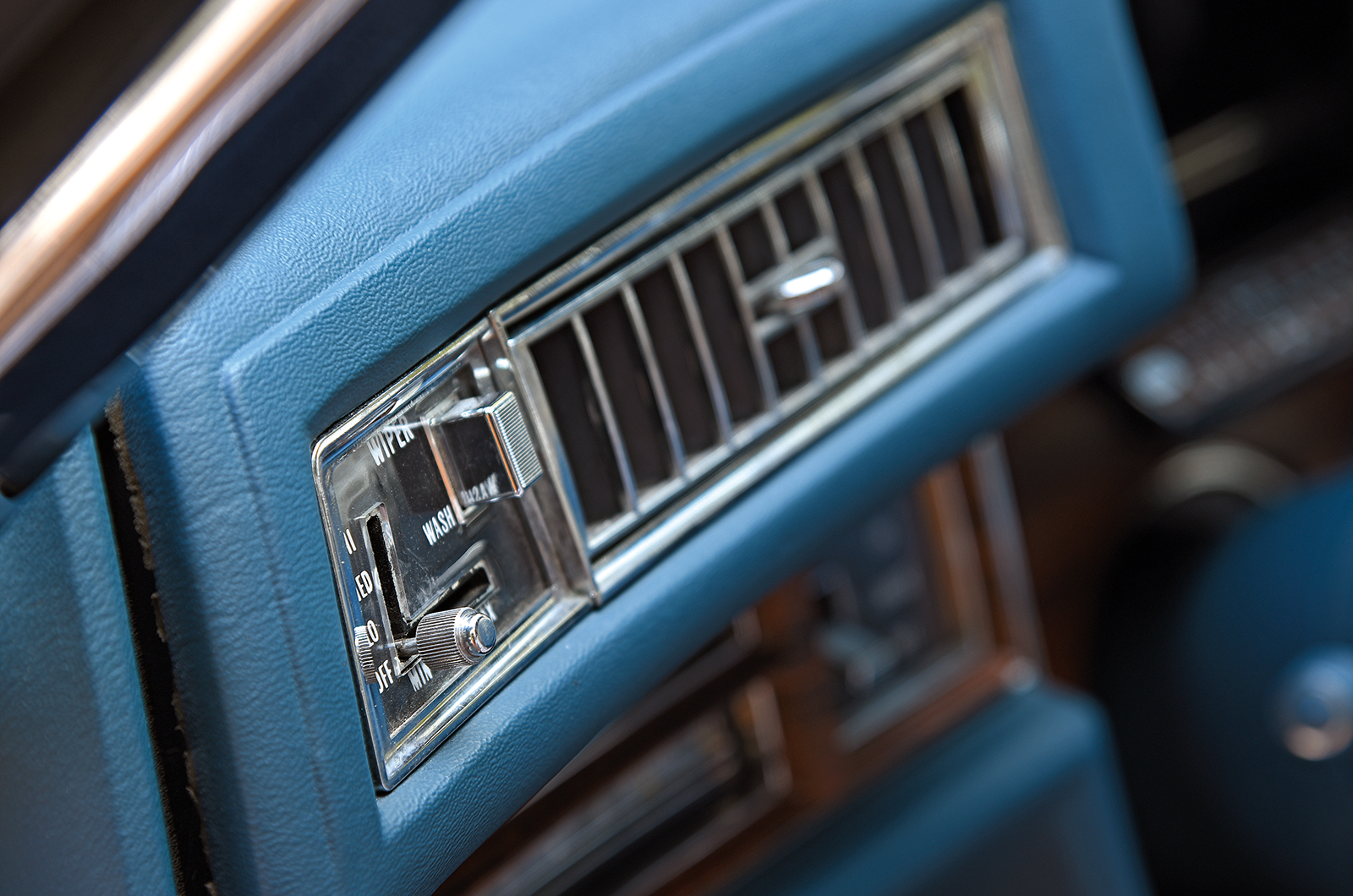 Classic & Sports Car – The wagon prince: Cadillac Castilian Fleetwood Estate Wagon