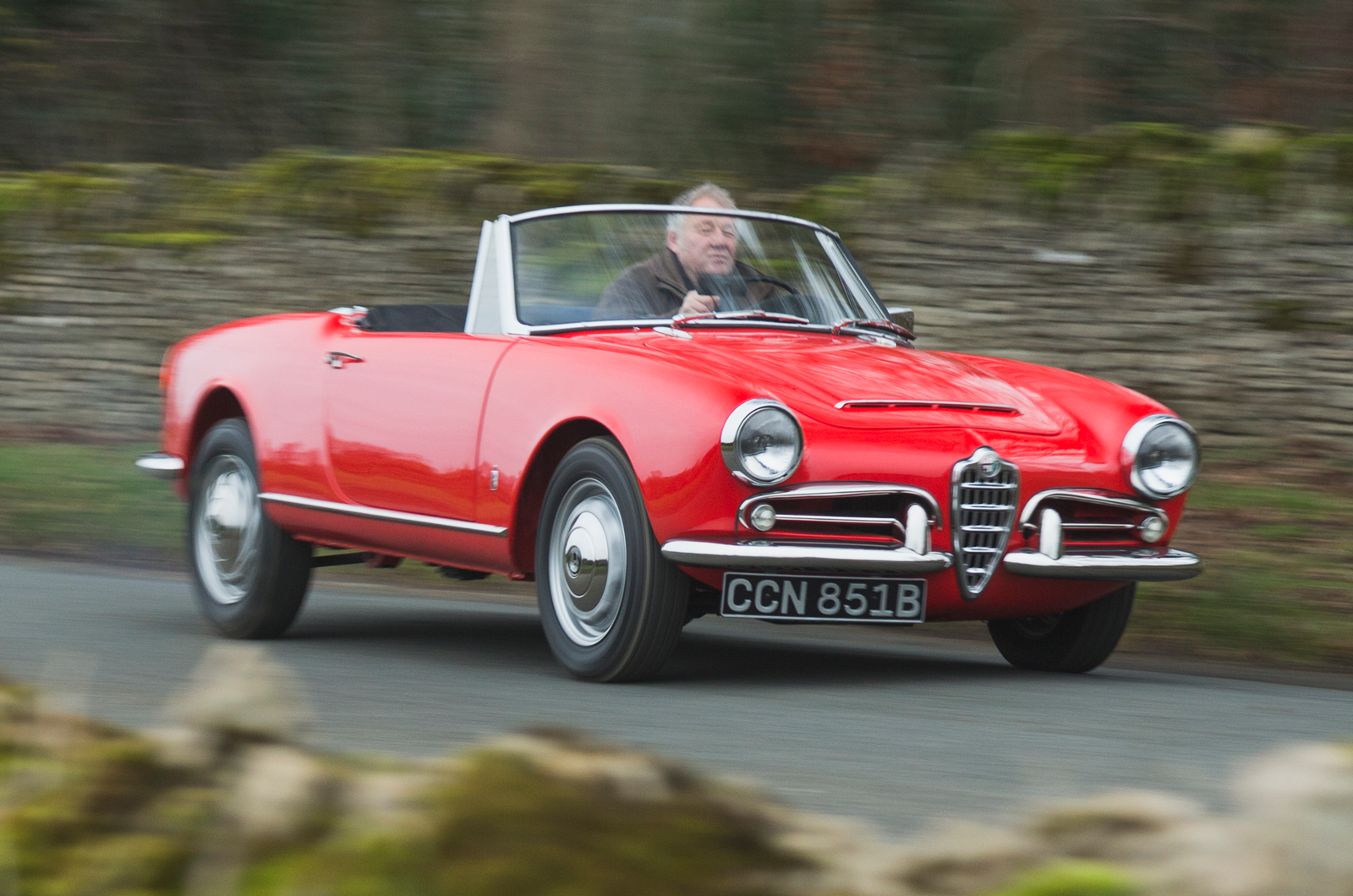 Pretty little things: Alfa Romeo Giulia Spider Veloce vs Fiat-Osca 1500S Cabriolet