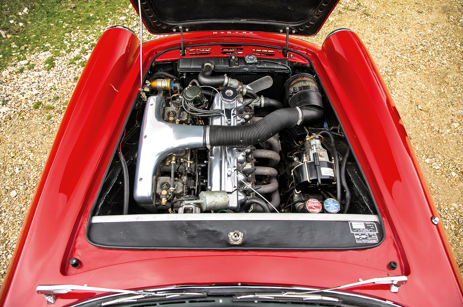 Classic & Sports Car – Abarth 2200 Spider: on a softer note