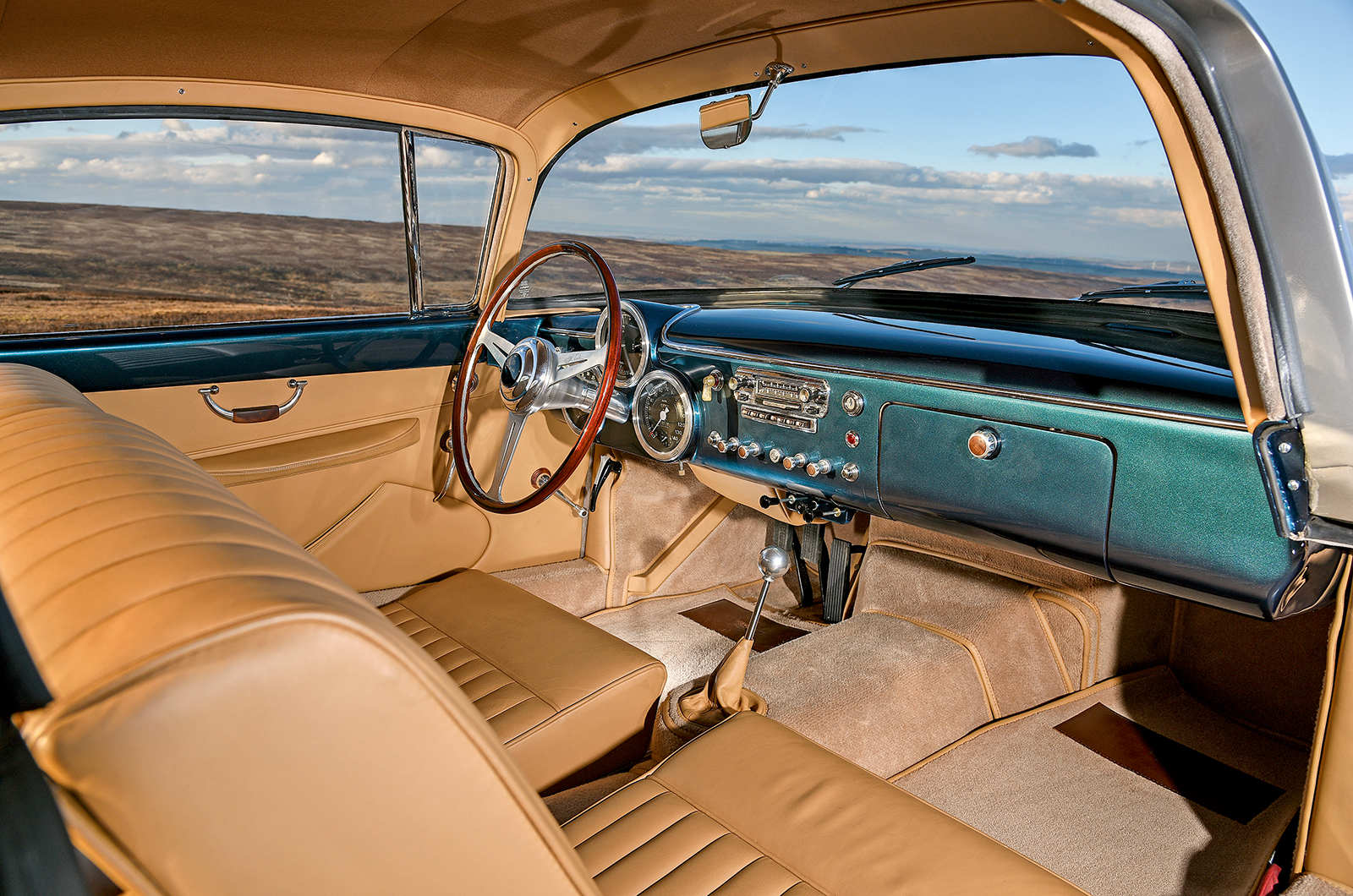 Classic & Sports Car – Aston Martin DB2/4 Vignale: fitted out for a king