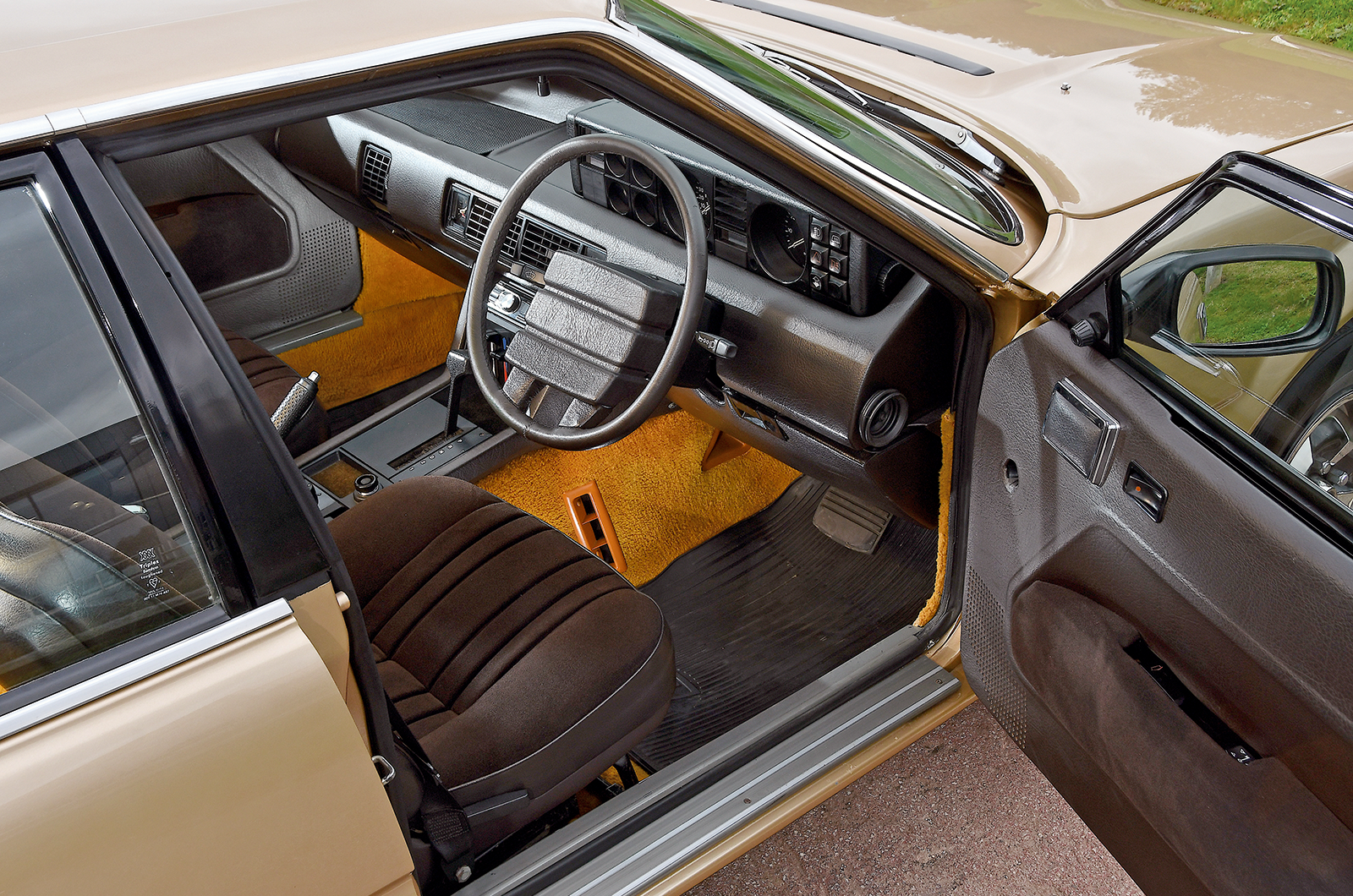 Classic & Sports Car – Rover ambitious: celebrating the SD1