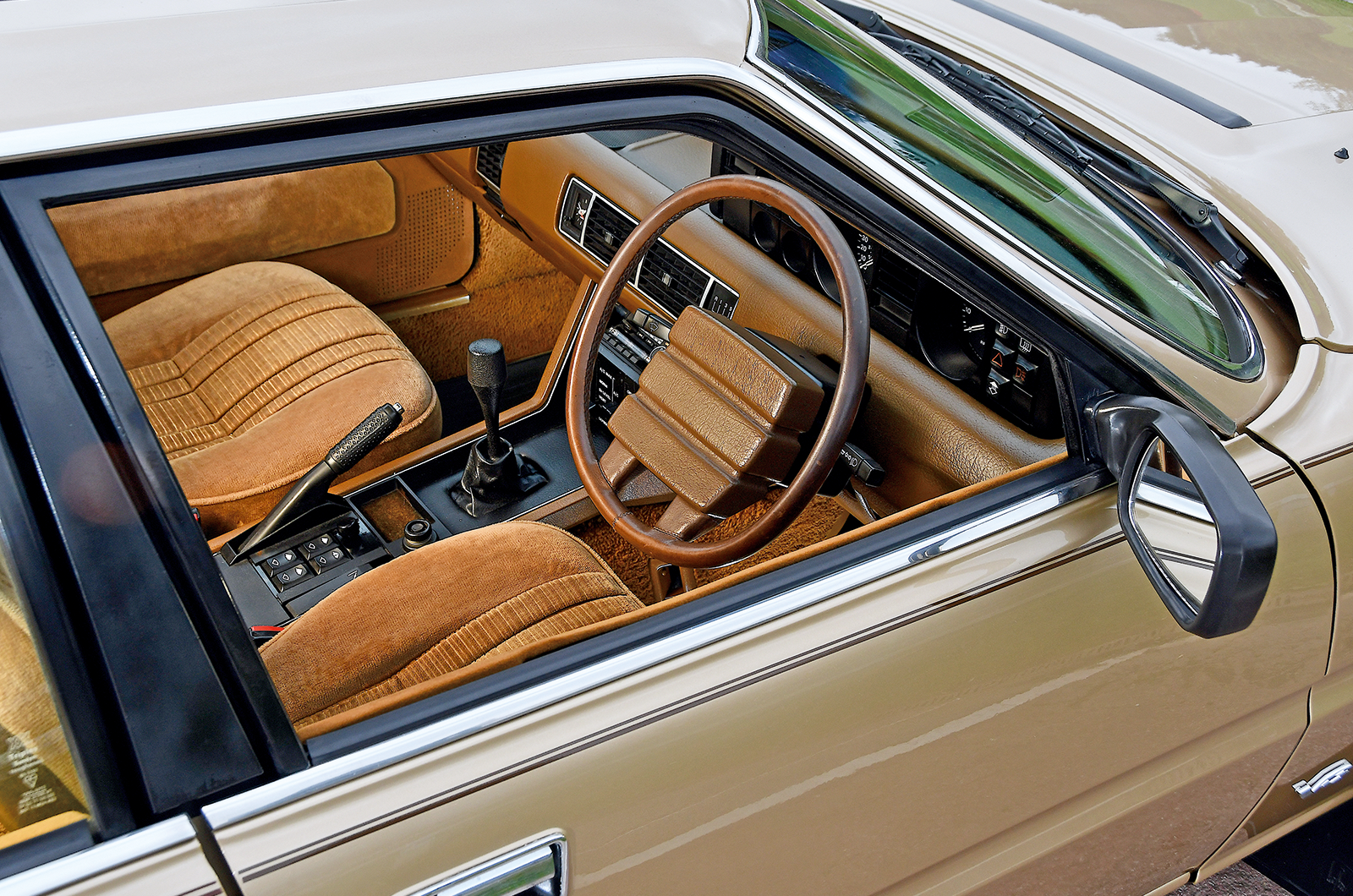 Classic & Sports Car – Rover ambitious: celebrating the SD1