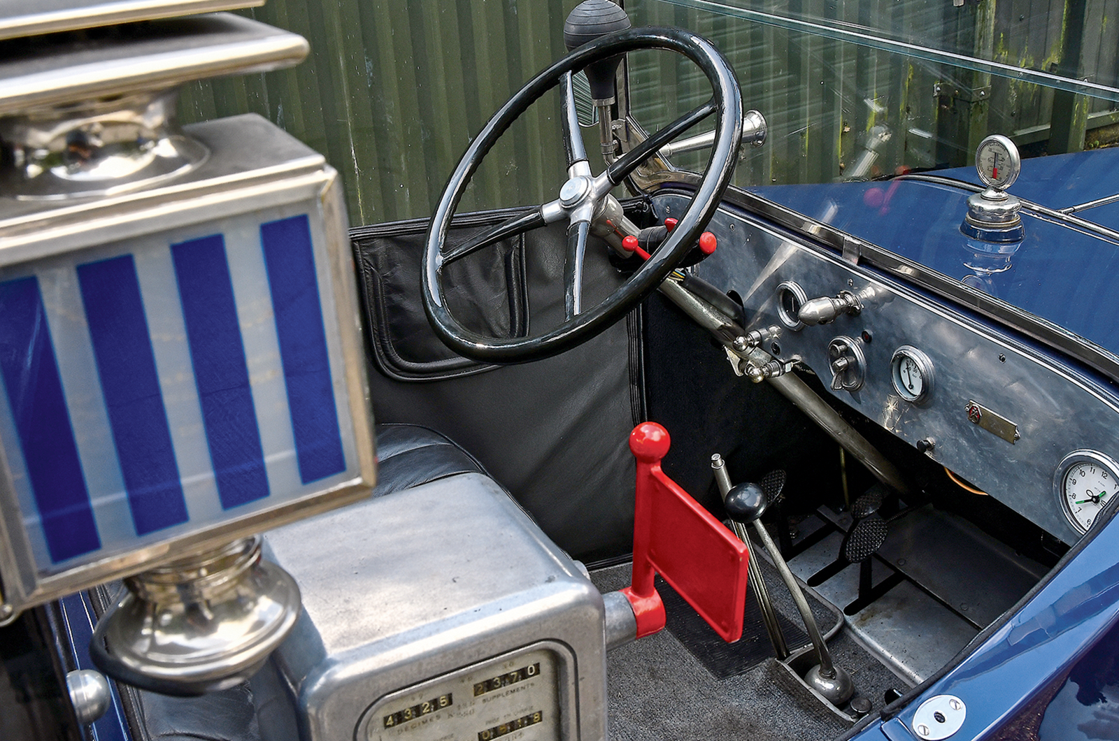 Classic & Sports Car - Citroën B12 taxi: my fare landaulet