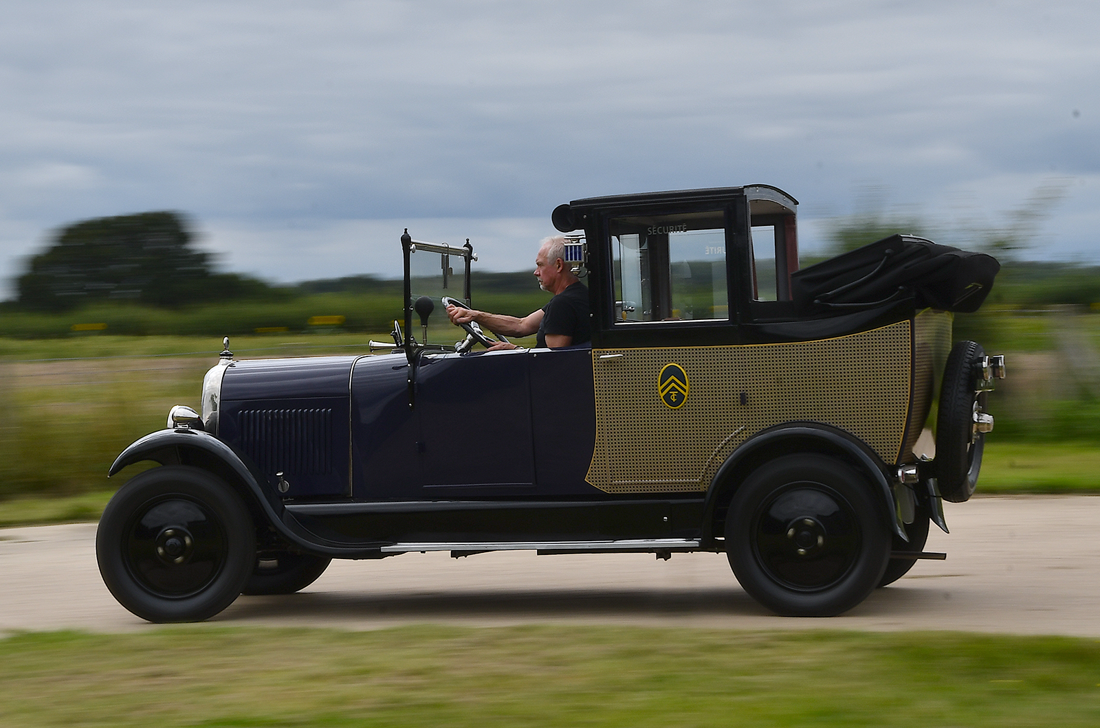 Classic & Sports Car - Citroën B12 taxi: my fare landaulet