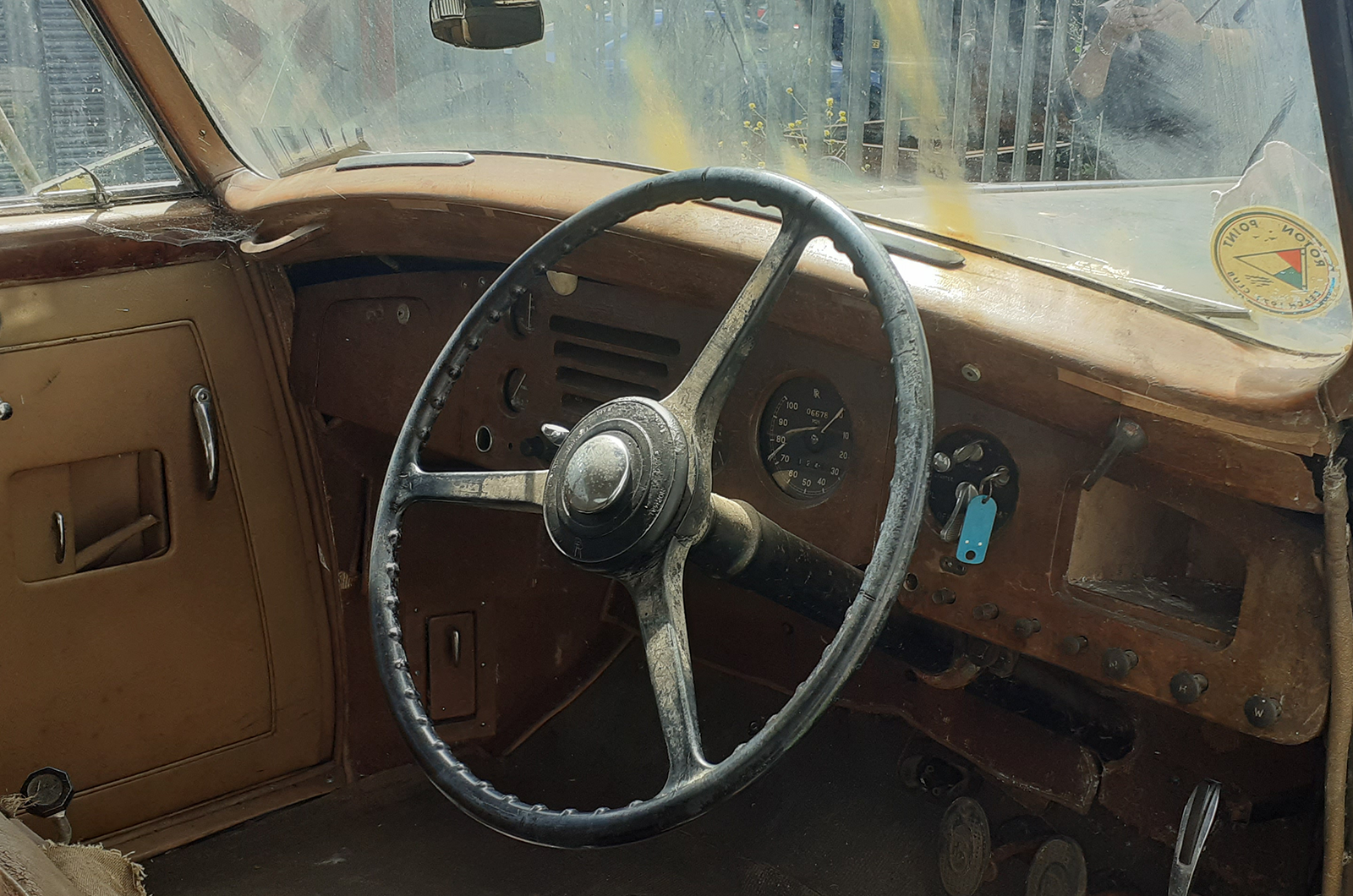 Classic & Sports Car – Rolls-Royce Silver Wraith: somebody please talk me out of this