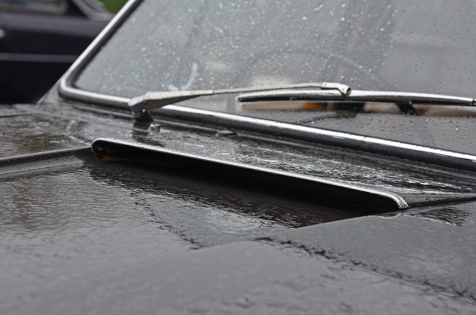 Classic & Sports Car - Austin 3 Litre vs Wolseley Six: affordable luxury