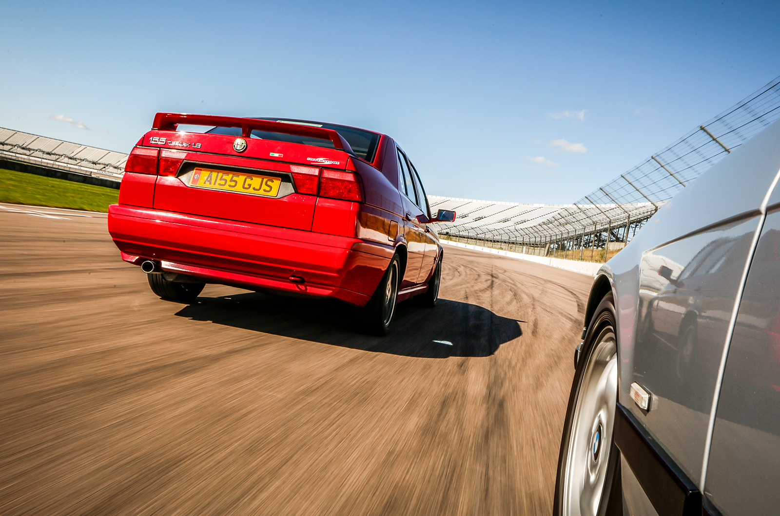 Classic & Sports Car - Race ready: Alfa Romeo 155 TS Silverstone vs Volvo 850 T-5R vs BMW 318iS