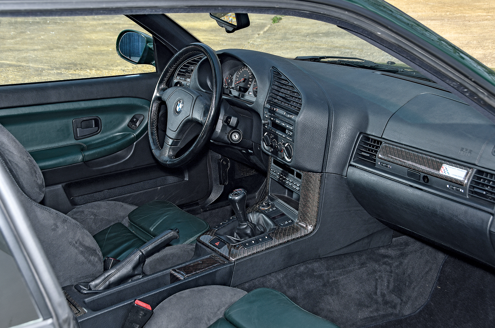 Classic & Sports Car - BMW M3s: maximum attack