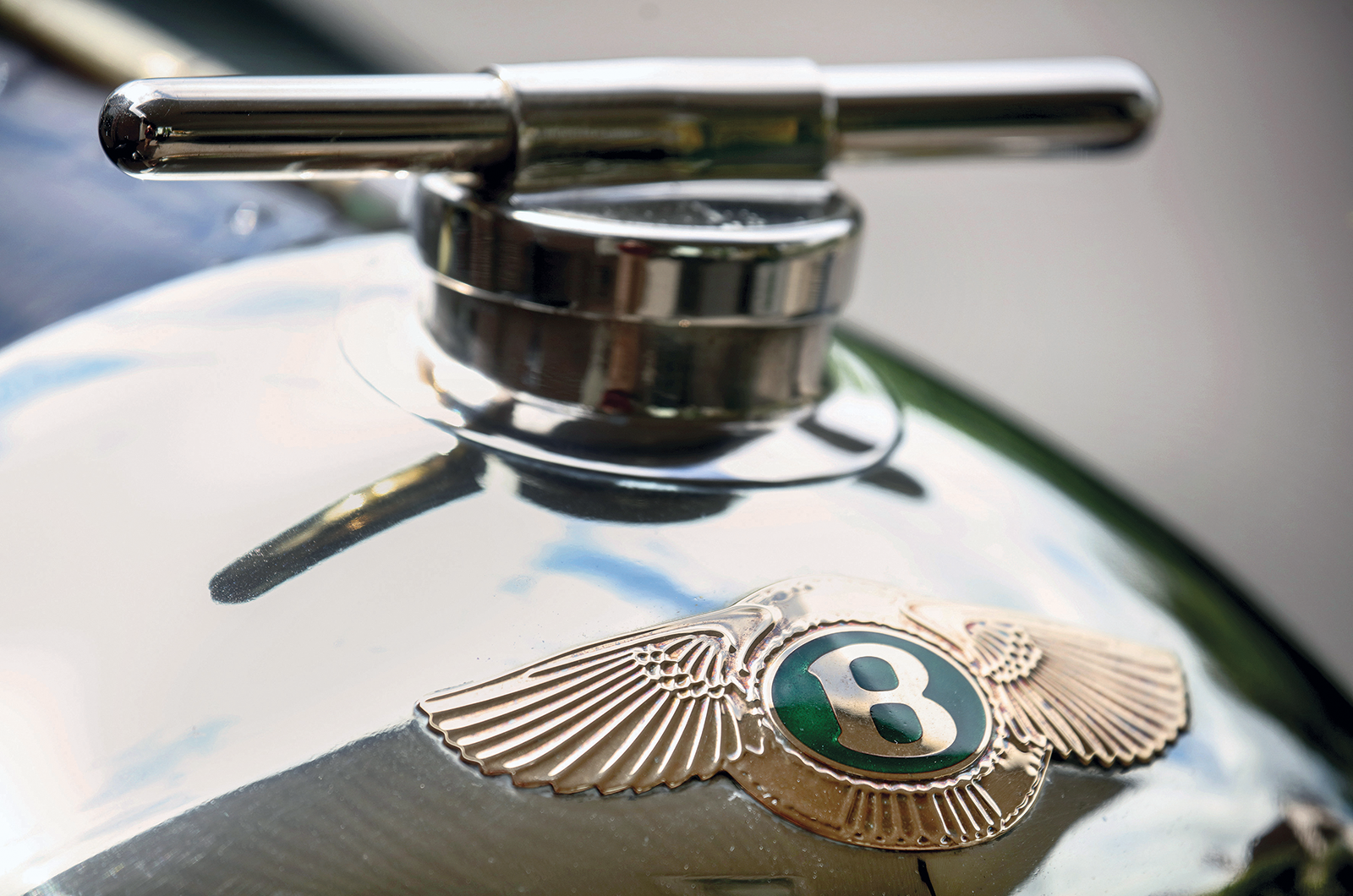 Classic & Sports Car - Bentley Super Sports: high-speed commute