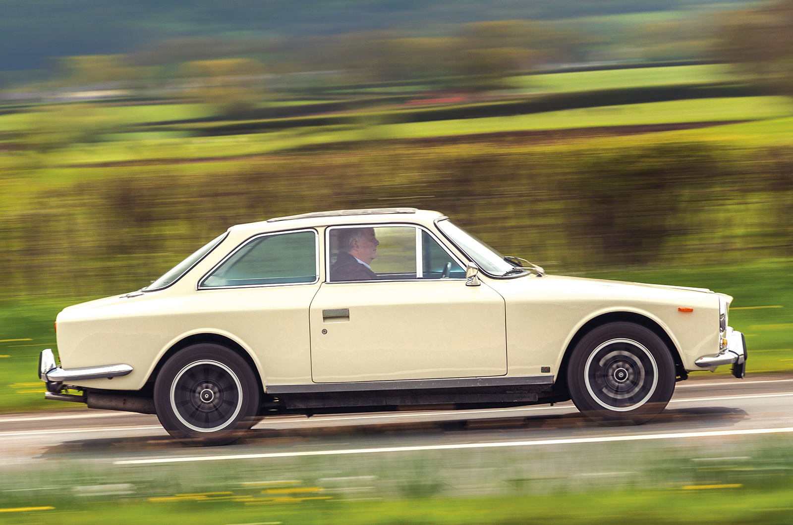 Classic &amp; Sports Car - Gilbern Genie and Invader: Welsh warriors