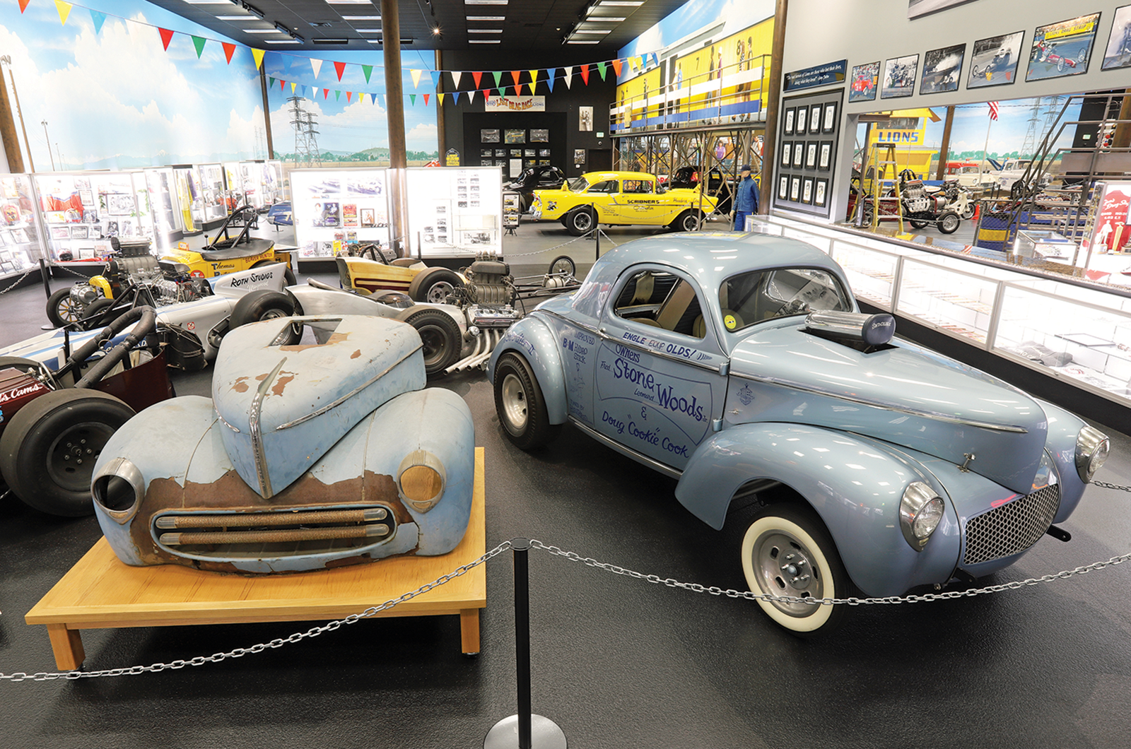 Classic & Sports Car - Classic shrine: Lions Drag Strip Museum