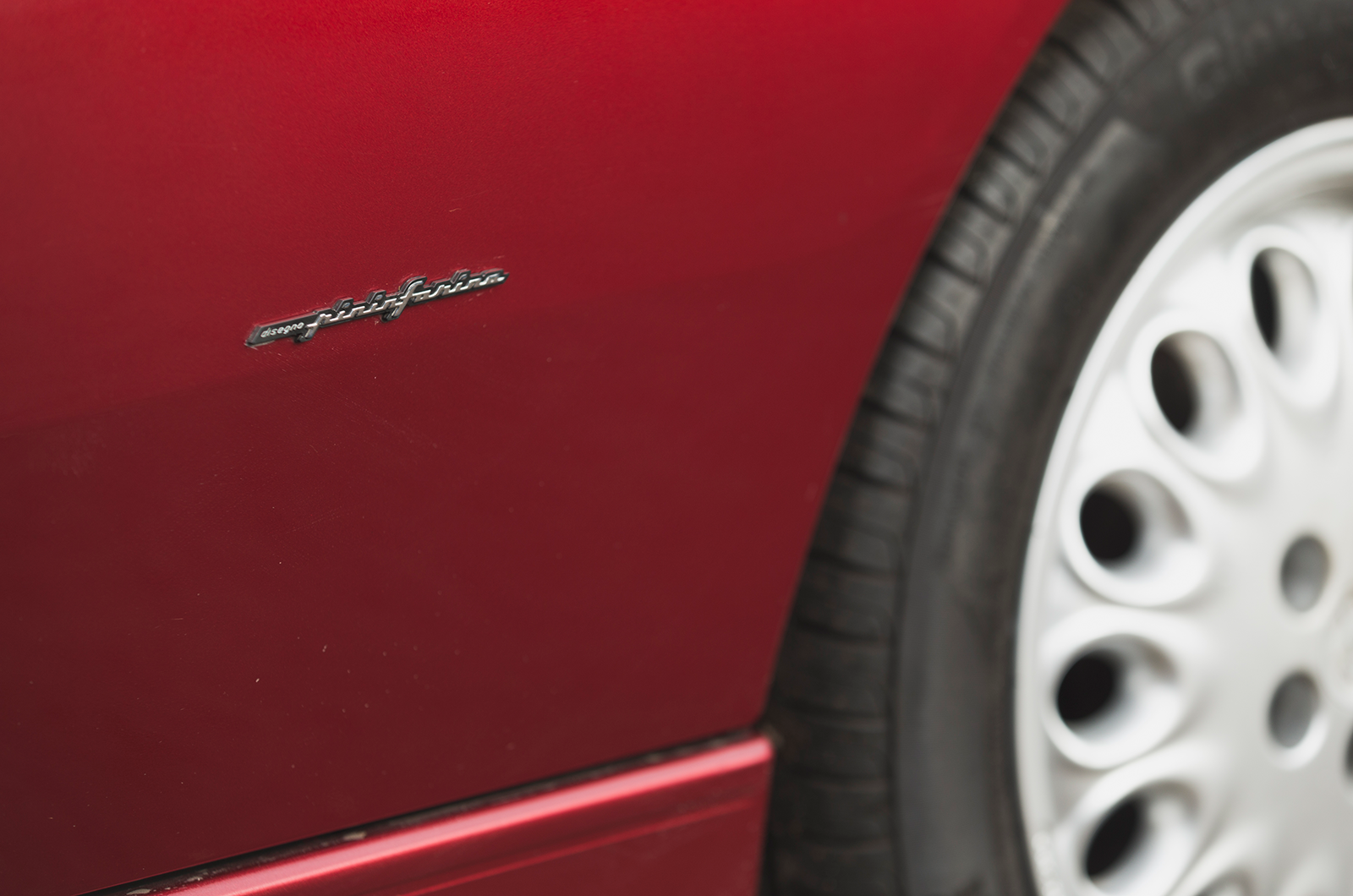 Classic & Sports Car - Alfa Romeo Spider vs Fiat Barchetta: in-house competition