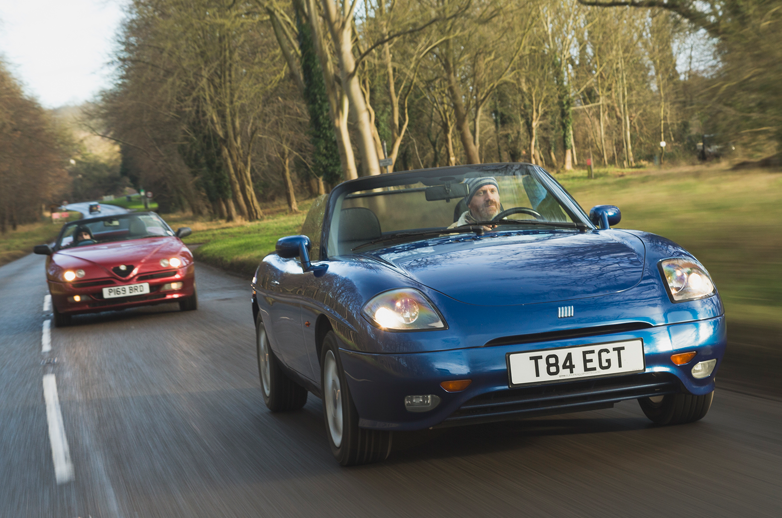 Classic & Sports Car - Alfa Romeo Spider vs Fiat Barchetta: in-house competition