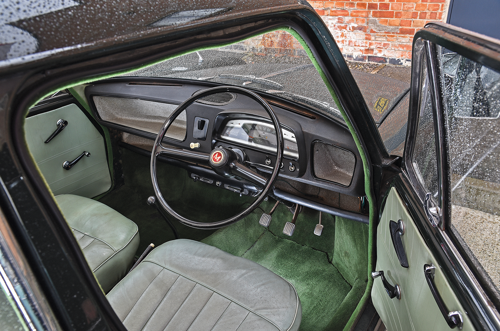 Classic & Sports Car - BMC ADO16: lateral thinking