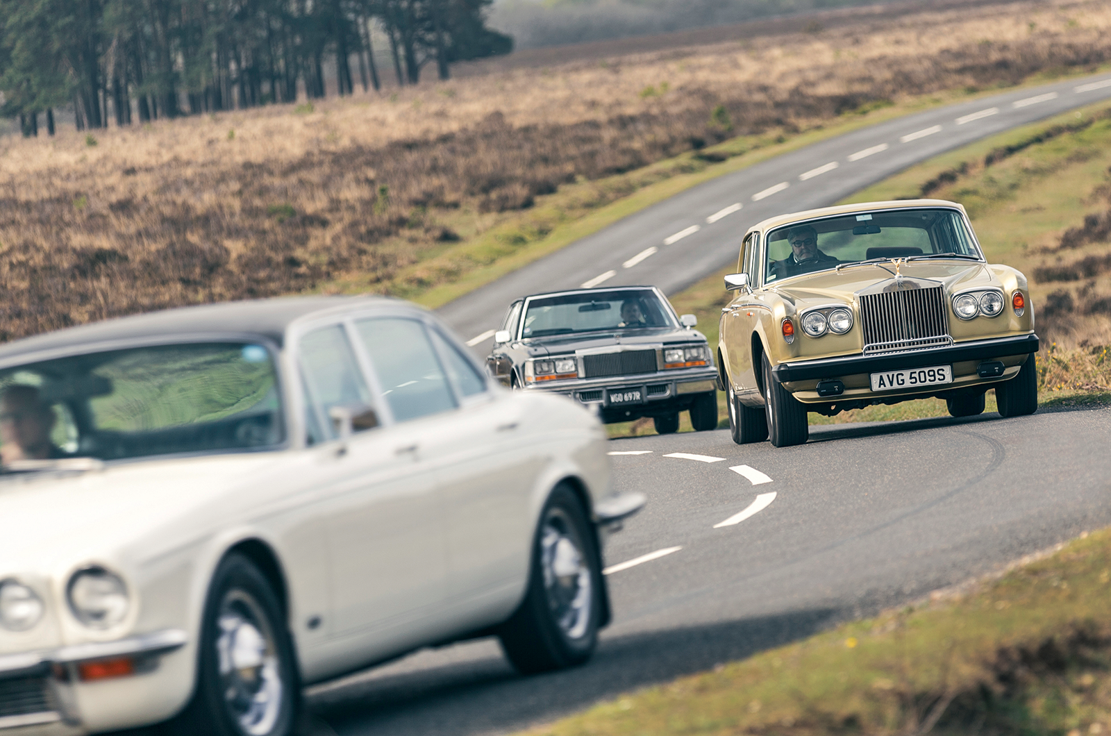 Classic & Sports Car – Rolls-Royce Silver Shadow II vs Cadillac Seville vs Jaguar XJ12 LWB: game of thrones