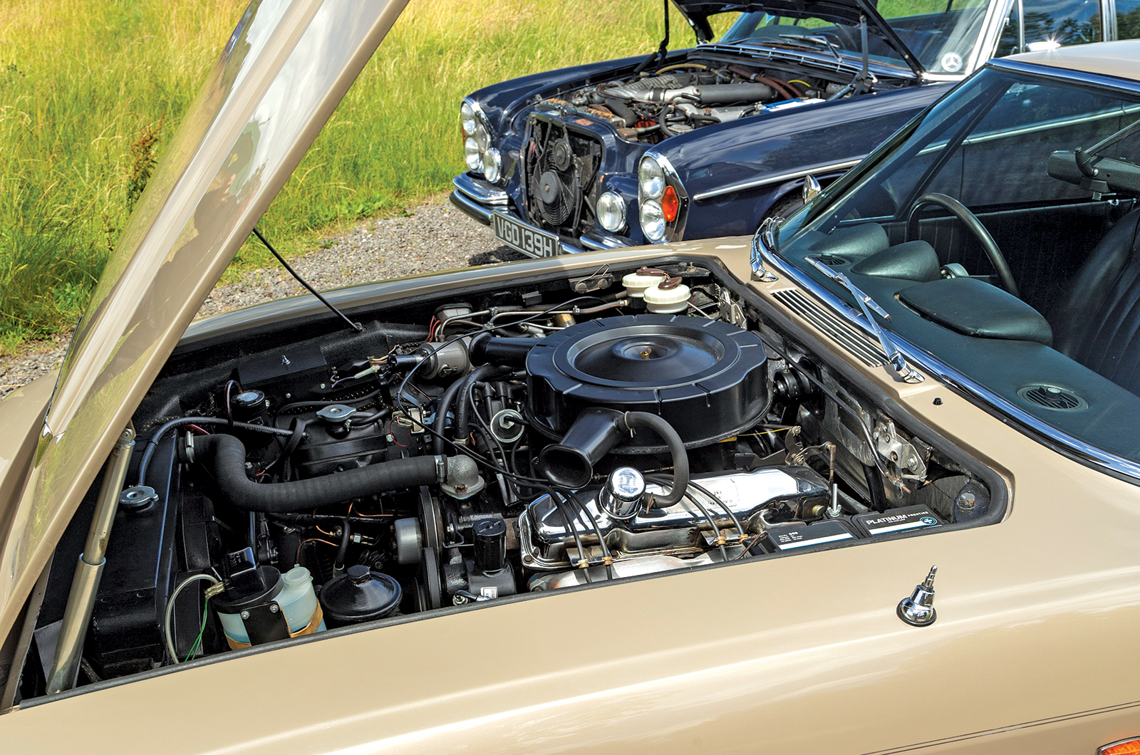 Classic & Sports Car - Mercedes-Benz 300SEL 6.3 vs Jensen FF: inconspicuous consumption