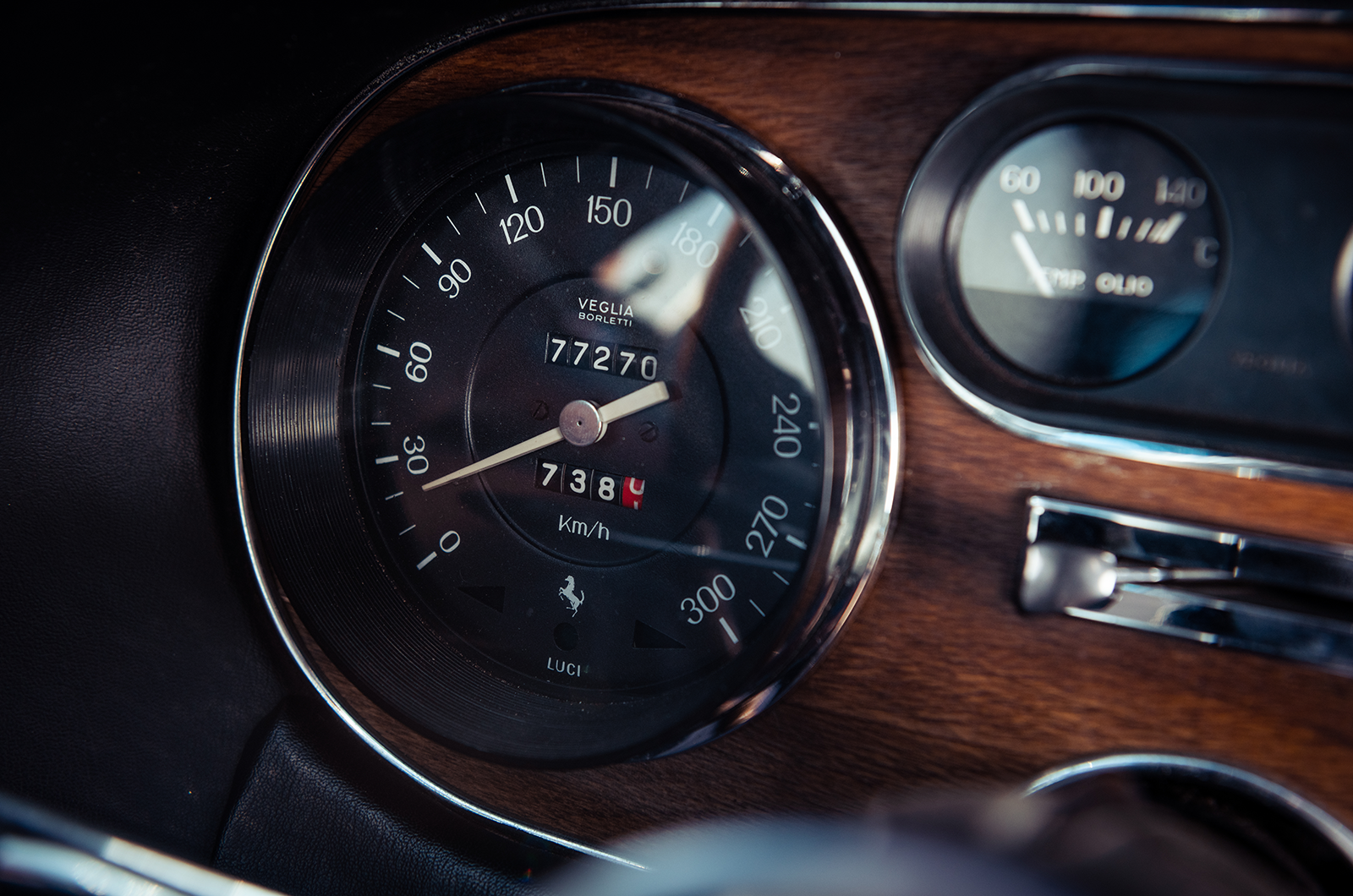 Classic & Sports Car – Aston Martin DB5 vs Mercedes-Benz 300SL vs Ferrari 275GTB: million dollar babies