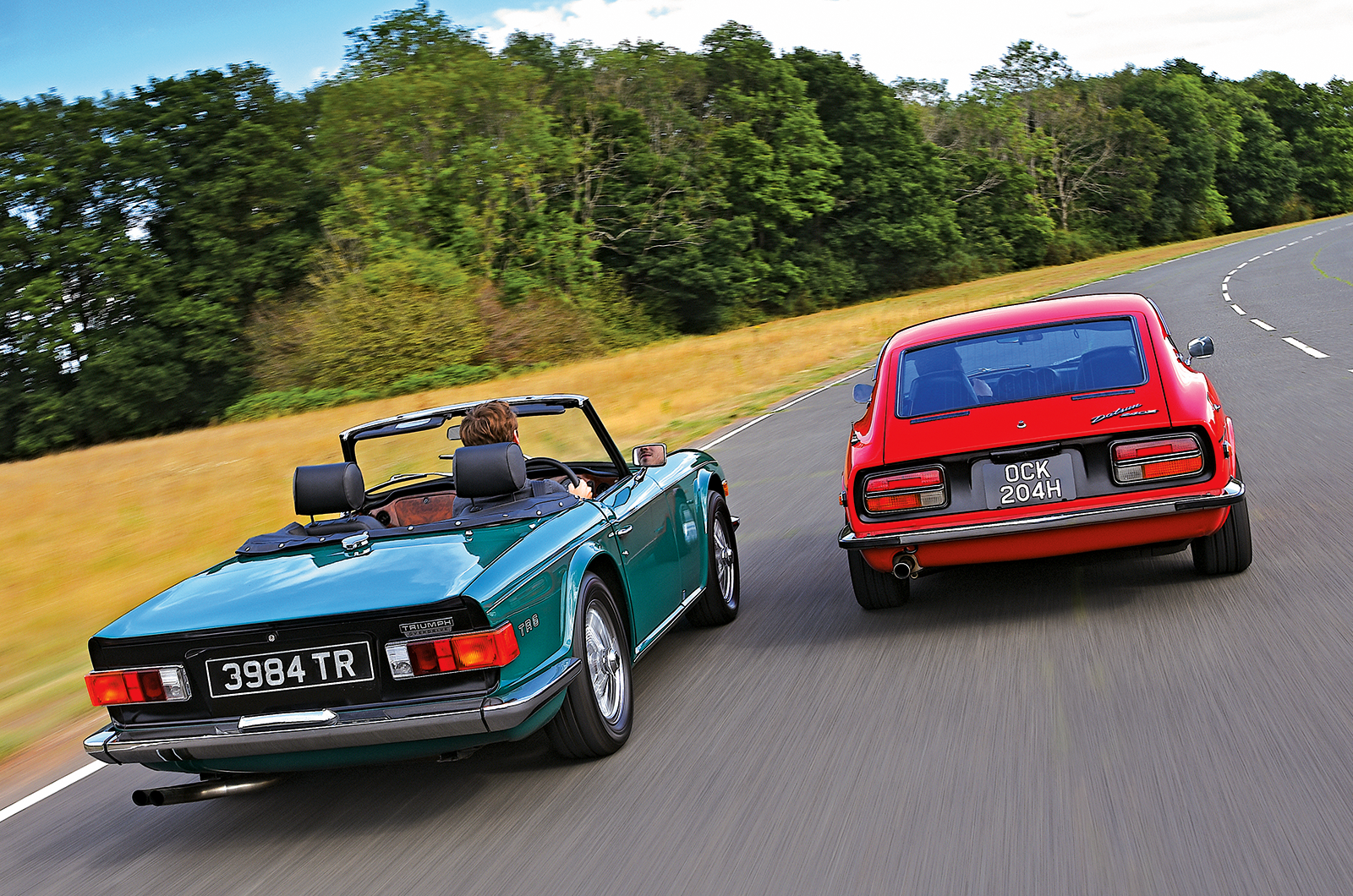 Classic & Sports Car – Datsun 240Z vs Triumph TR6: oceans apart