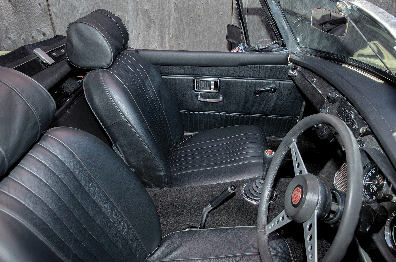 Classic & Sports Car – Buyer’s guide: MGB roadster