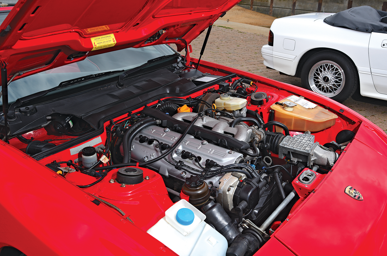 Classic & Sports Car – Mazda FC RX-7 Cabriolet vs Porsche 944 S2 Cabriolet: blue sky thinking