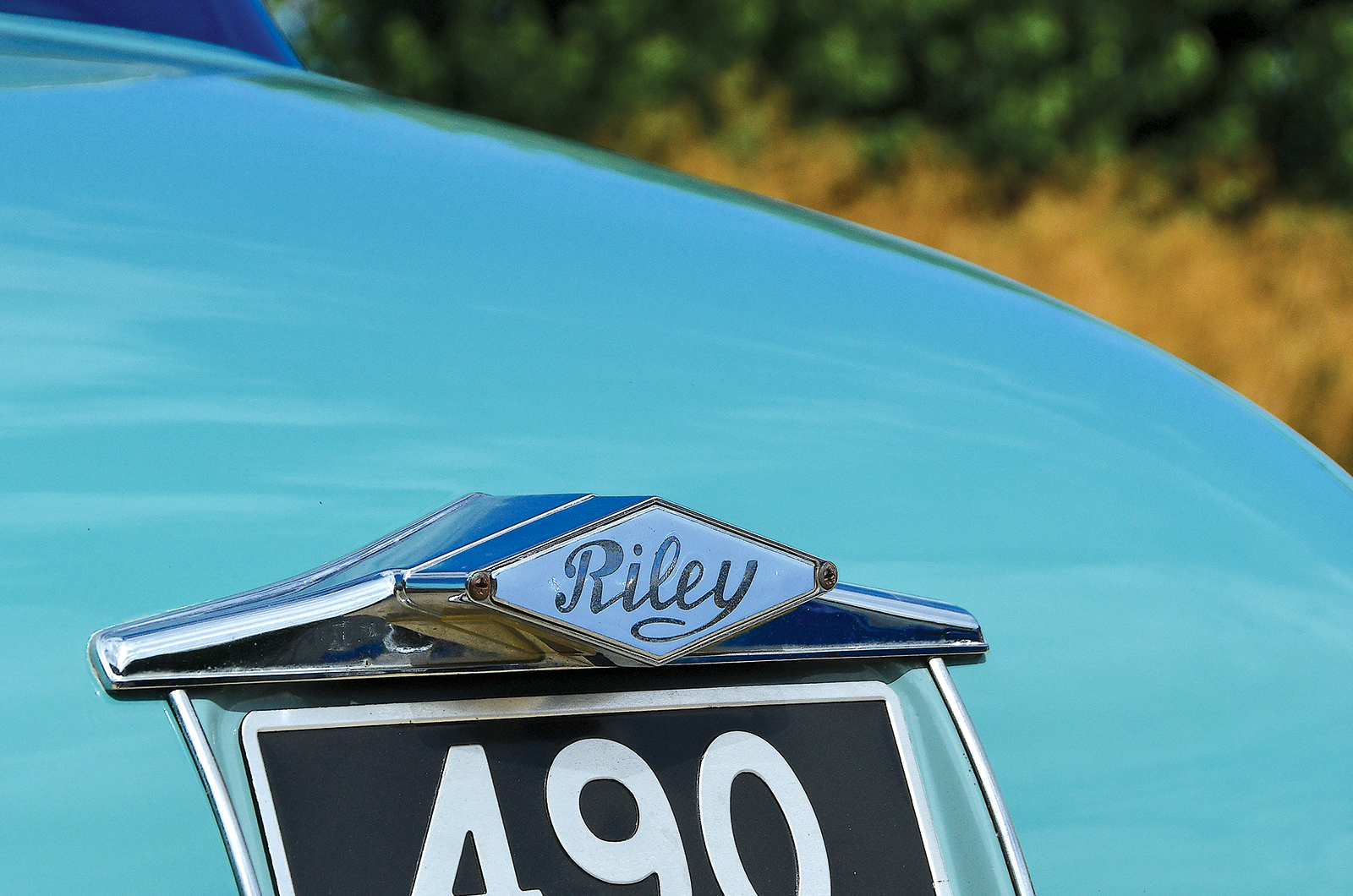 Classic & Sports Car – Riley Pathfinder vs Armstrong Siddeley 236: end of the line