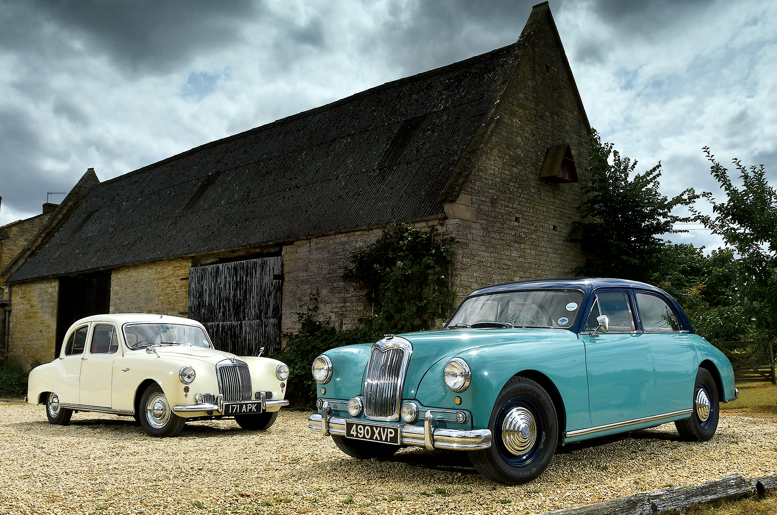 Classic & Sports Car – Riley Pathfinder vs Armstrong Siddeley 236: end of the line