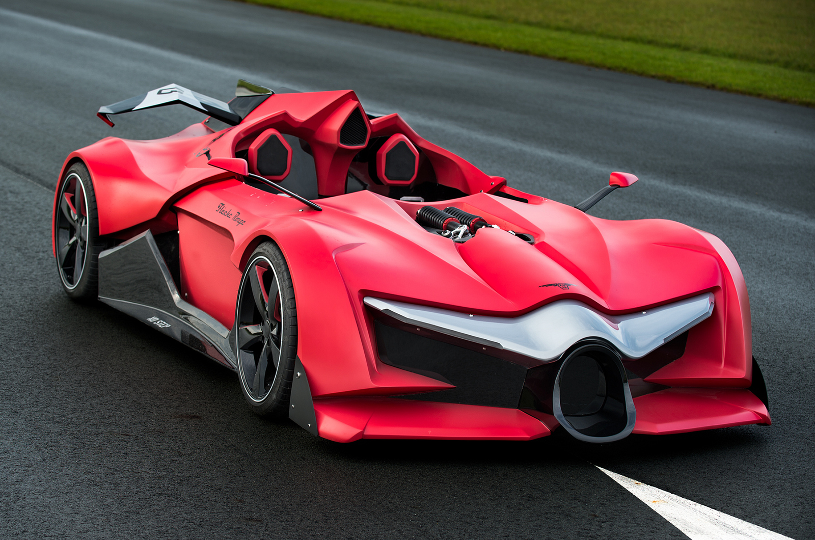 Classic & Sports Car – Sbarro Super eight: the hatchback with a Ferrari heart