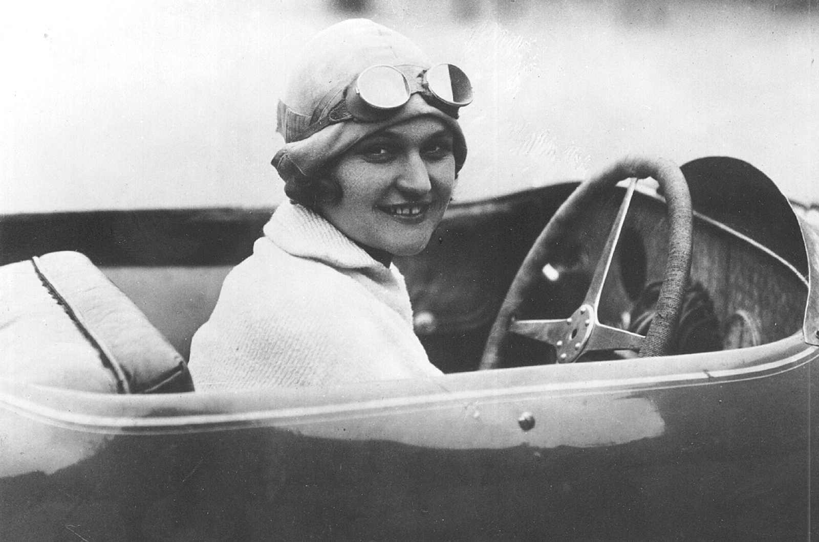Classic & Sports Car – Elisabeth Junek: the pioneering Miss Bugatti 