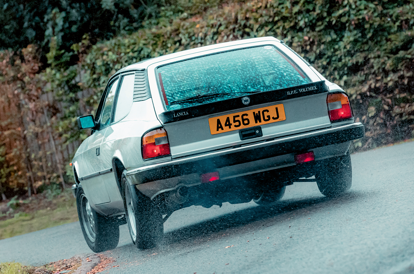 Classic & Sports Car – Ford Capri 2.8 Injection vs Renault Fuego Turbo vs Lancia HPE Volumex: a question of aspiration