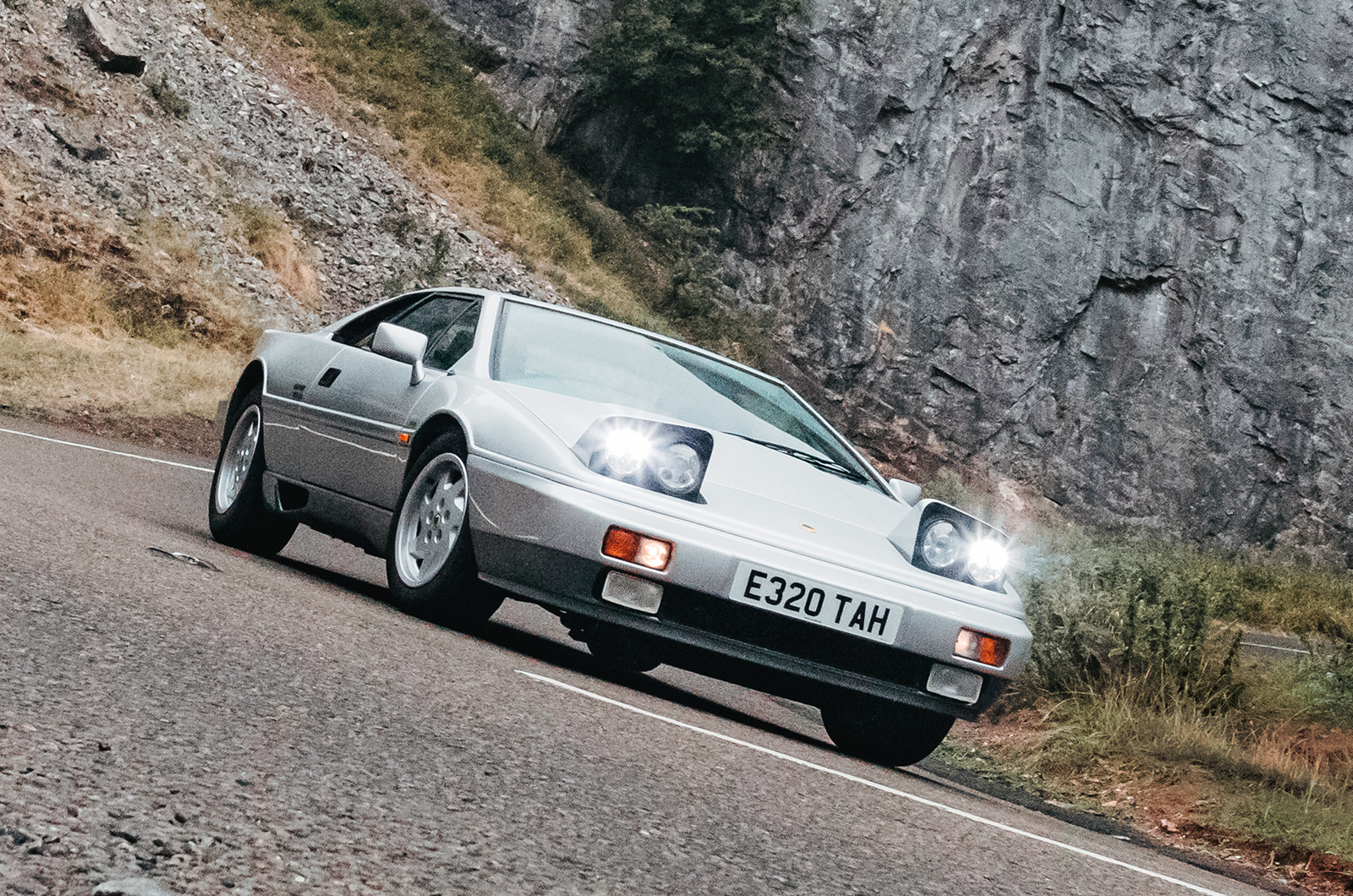 Classic & Sports Car – Junior supercar battle: Ferrari 328GTS vs Lotus Esprit Turbo vs Lamborghini Jalpa