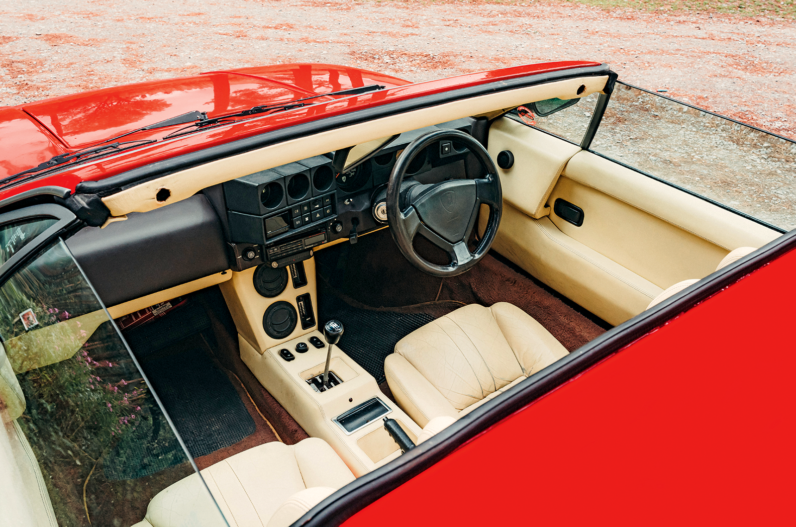 Classic & Sports Car – Junior supercar battle: Ferrari 328GTS vs Lotus Esprit Turbo vs Lamborghini Jalpa