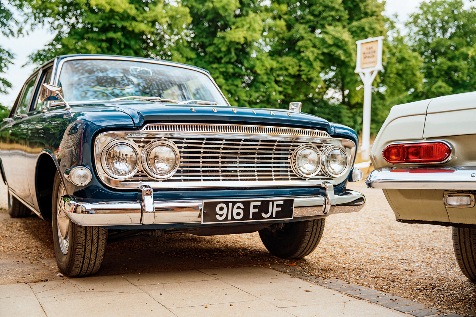 Classic & Sports Car – Austin A110 Westminster vs Ford Zodiac MkIII vs Vauxhall Cresta PB: symbols of success