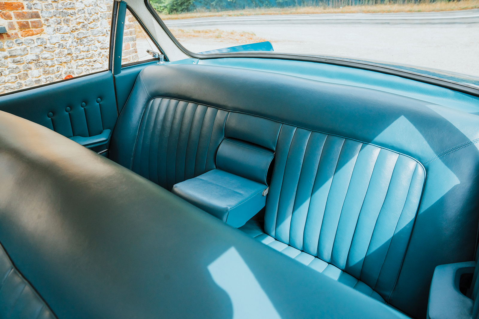 Classic & Sports Car – Austin A110 Westminster vs Ford Zodiac MkIII vs Vauxhall Cresta PB: symbols of success