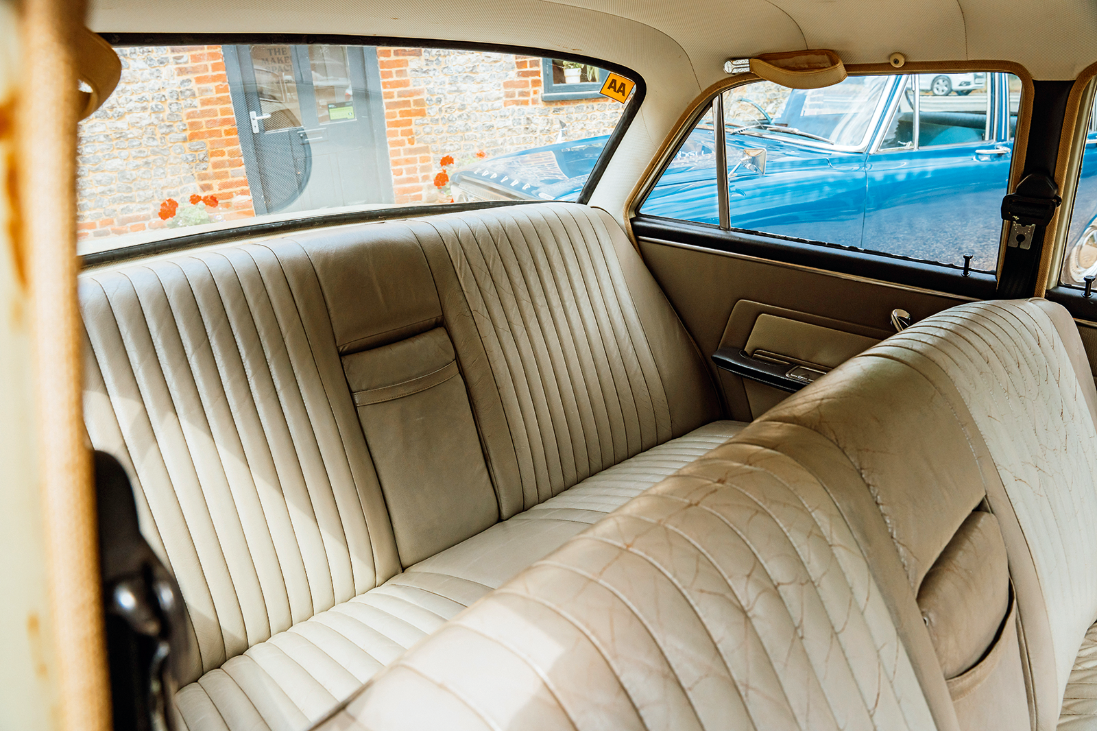 Classic & Sports Car – Austin A110 Westminster vs Ford Zodiac MkIII vs Vauxhall Cresta PB: symbols of success