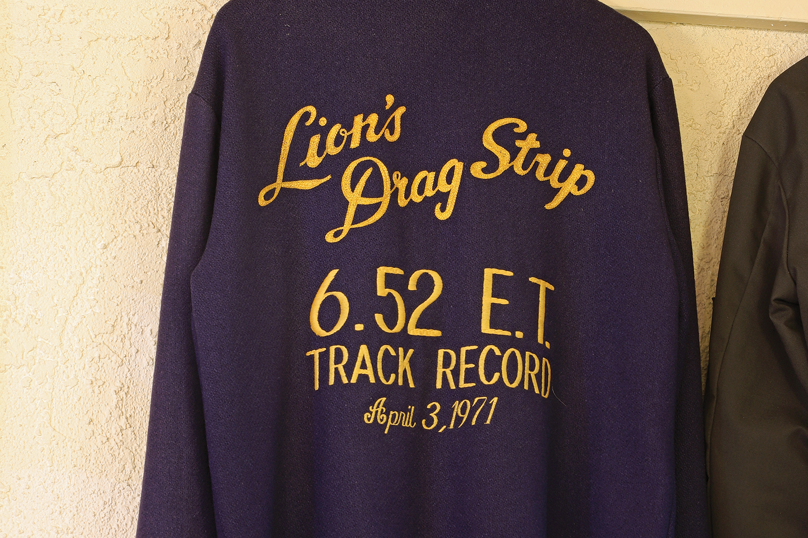 Classic & Sports Car – Also in my garage: classic American cars and automobilia