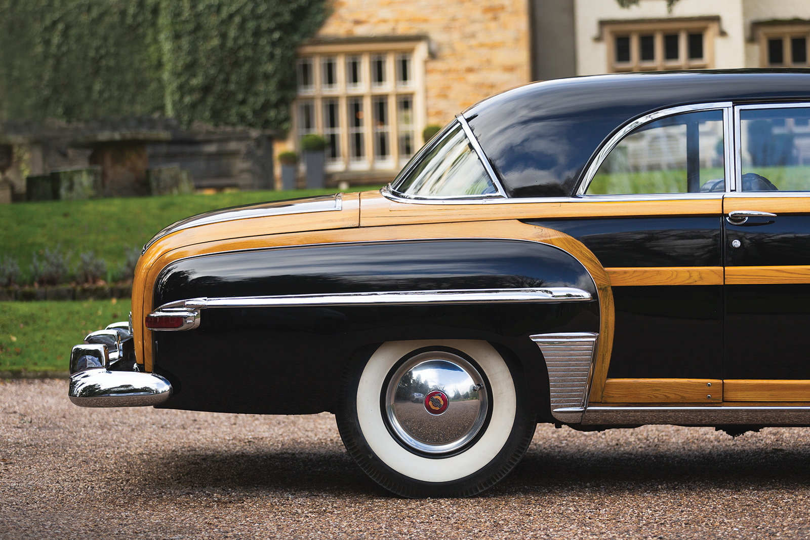 Classic & Sports Car – Chrysler Newport Town and Country: wood you believe it?