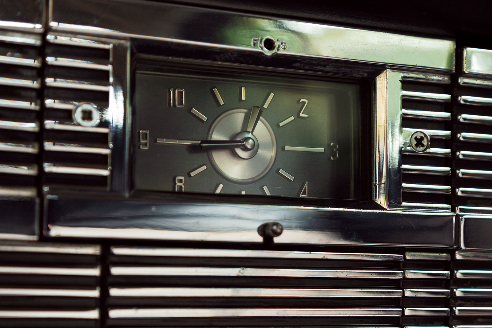 Classic & Sports Car – Chrysler Newport Town and Country: wood you believe it?