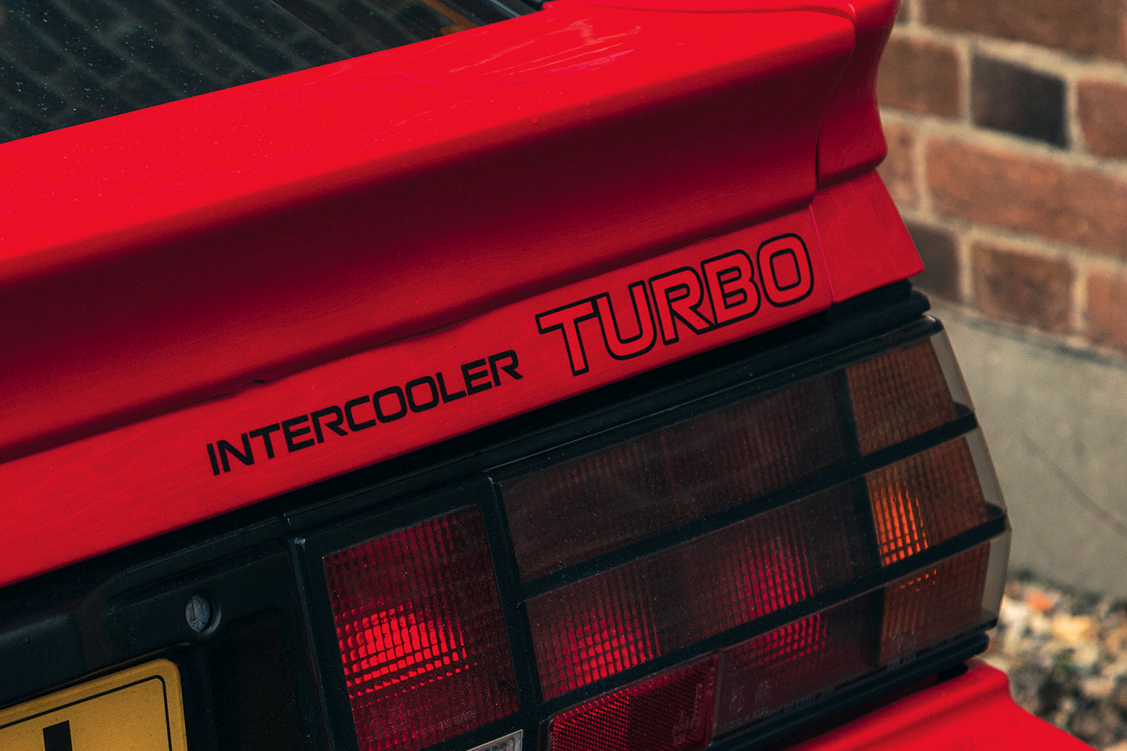 Classic & Sports Car – Mitsubishi Starion EX vs Nissan Fairlady 200ZR: the forbidden Z