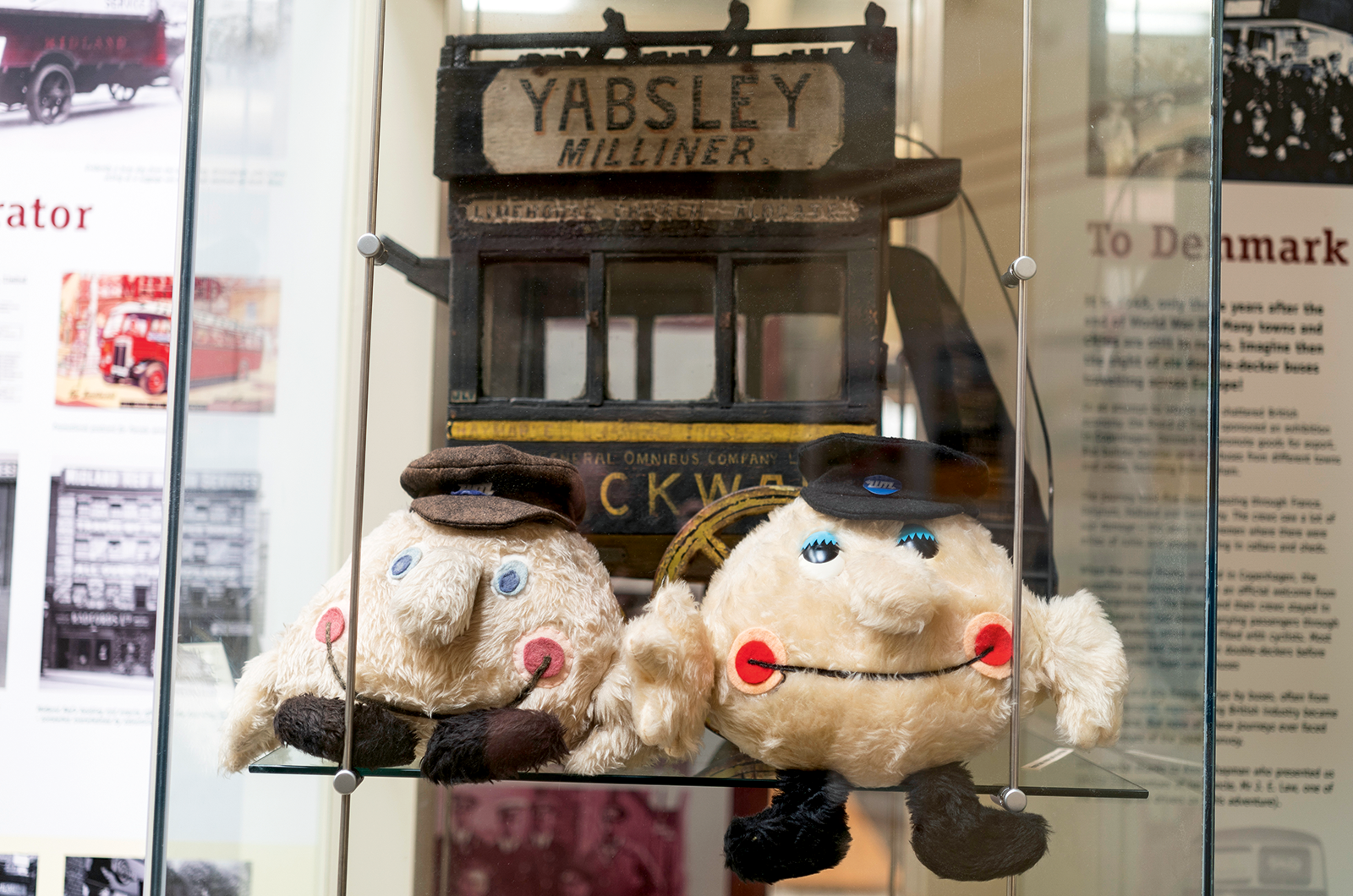 Classic & Sports Car – Classic shrine: Transport Museum Wythall