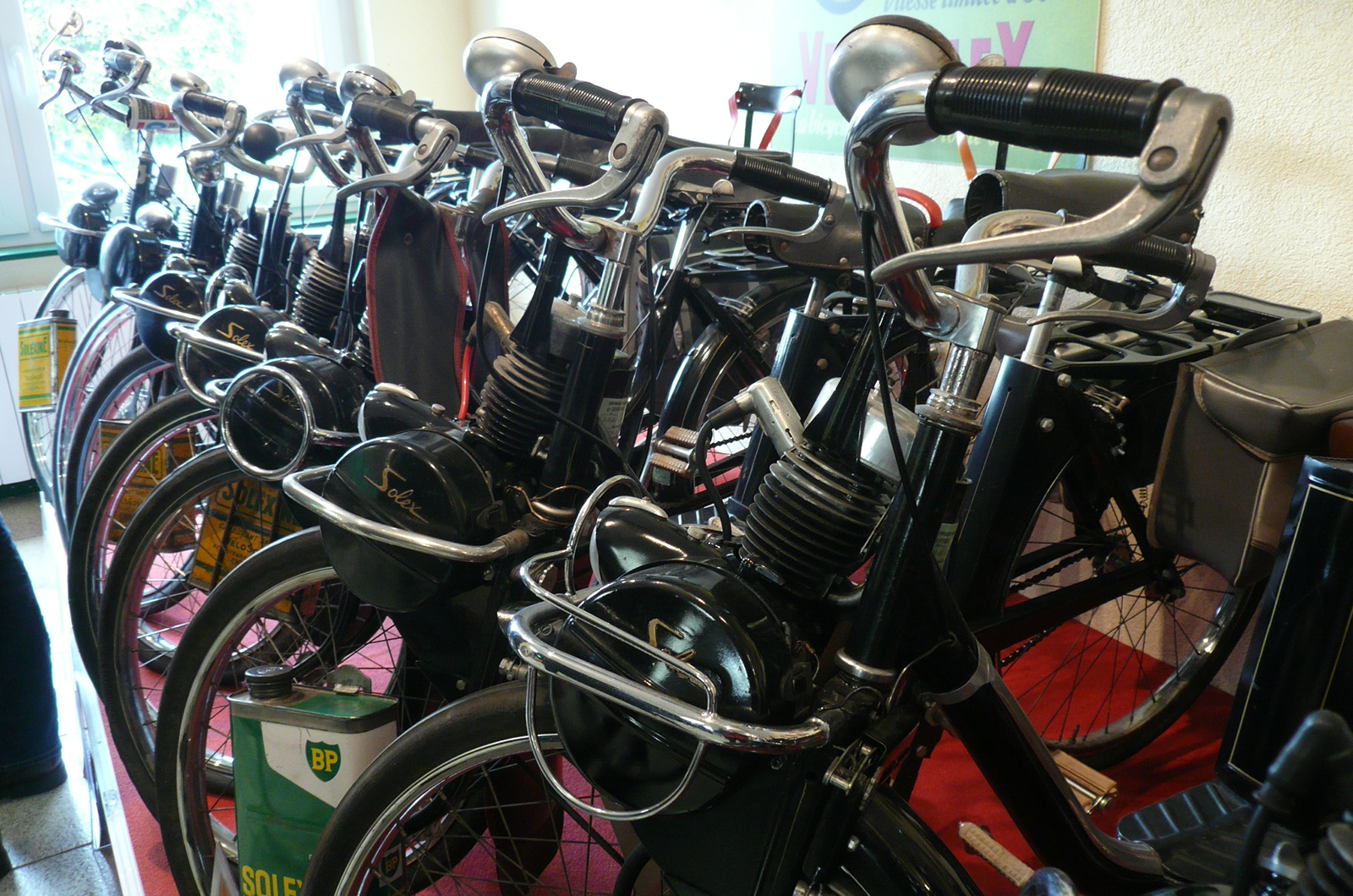 Classic & Sports Car – Also in my garage: classic Ferraris and motor-propelled bicycles