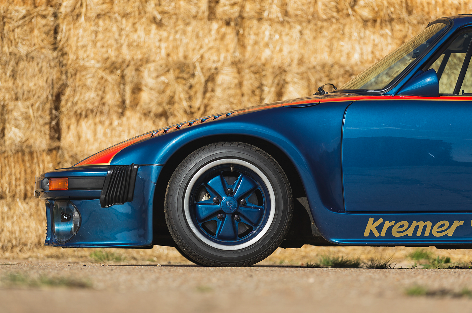 Classic & Sports Car – Porsche 911 Carrera 2.7 MFI by Kremer: street-legal racer