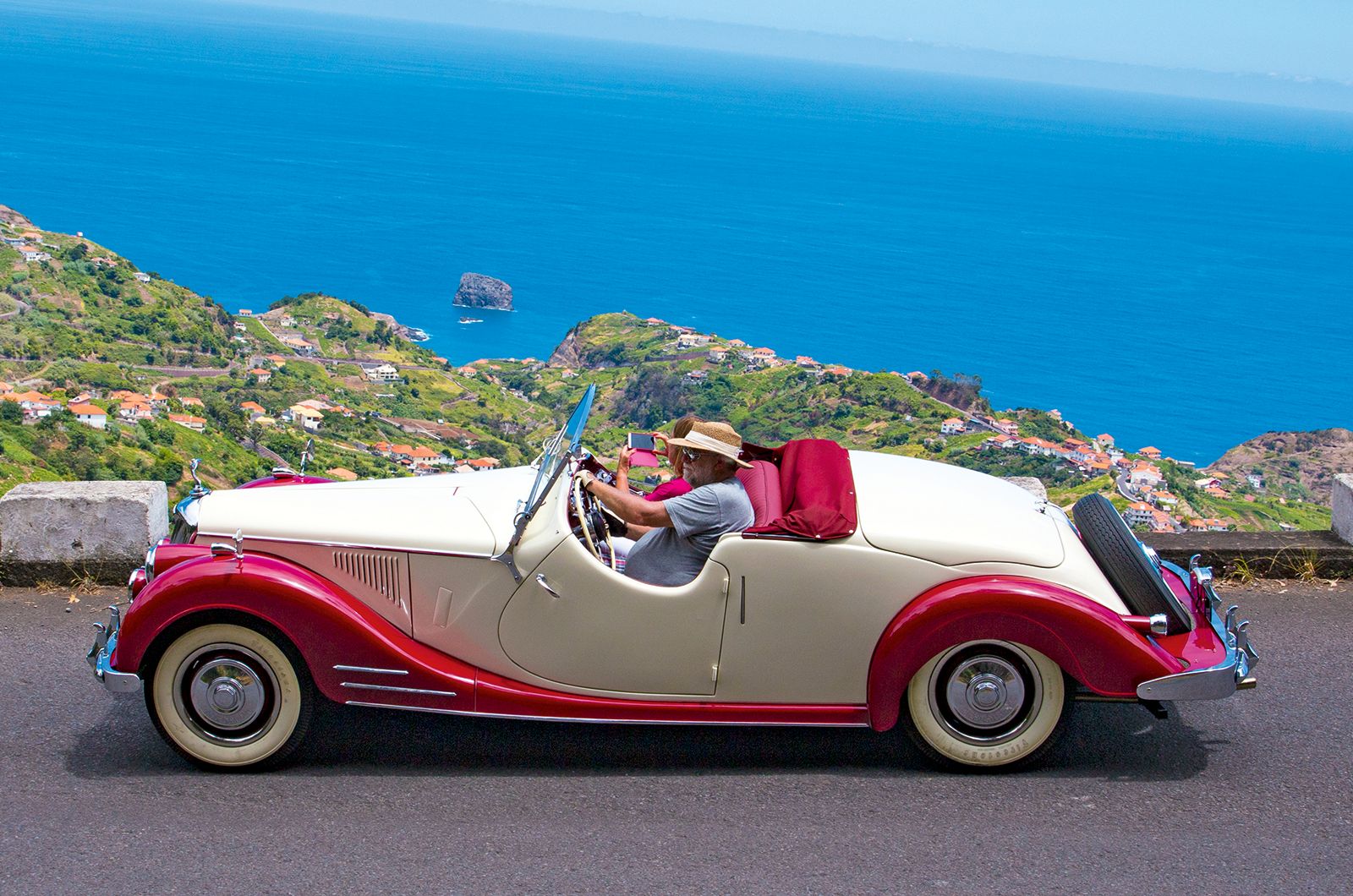 Classic & Sports Car – Discover the old-world charm of Madeira’s classic car scene