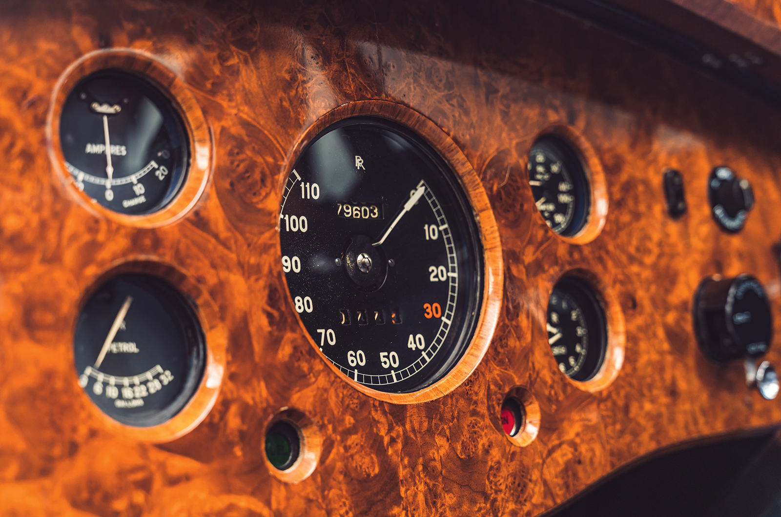 Classic & Sports Car – Rolls-Royce Phantom III: excellence at all costs